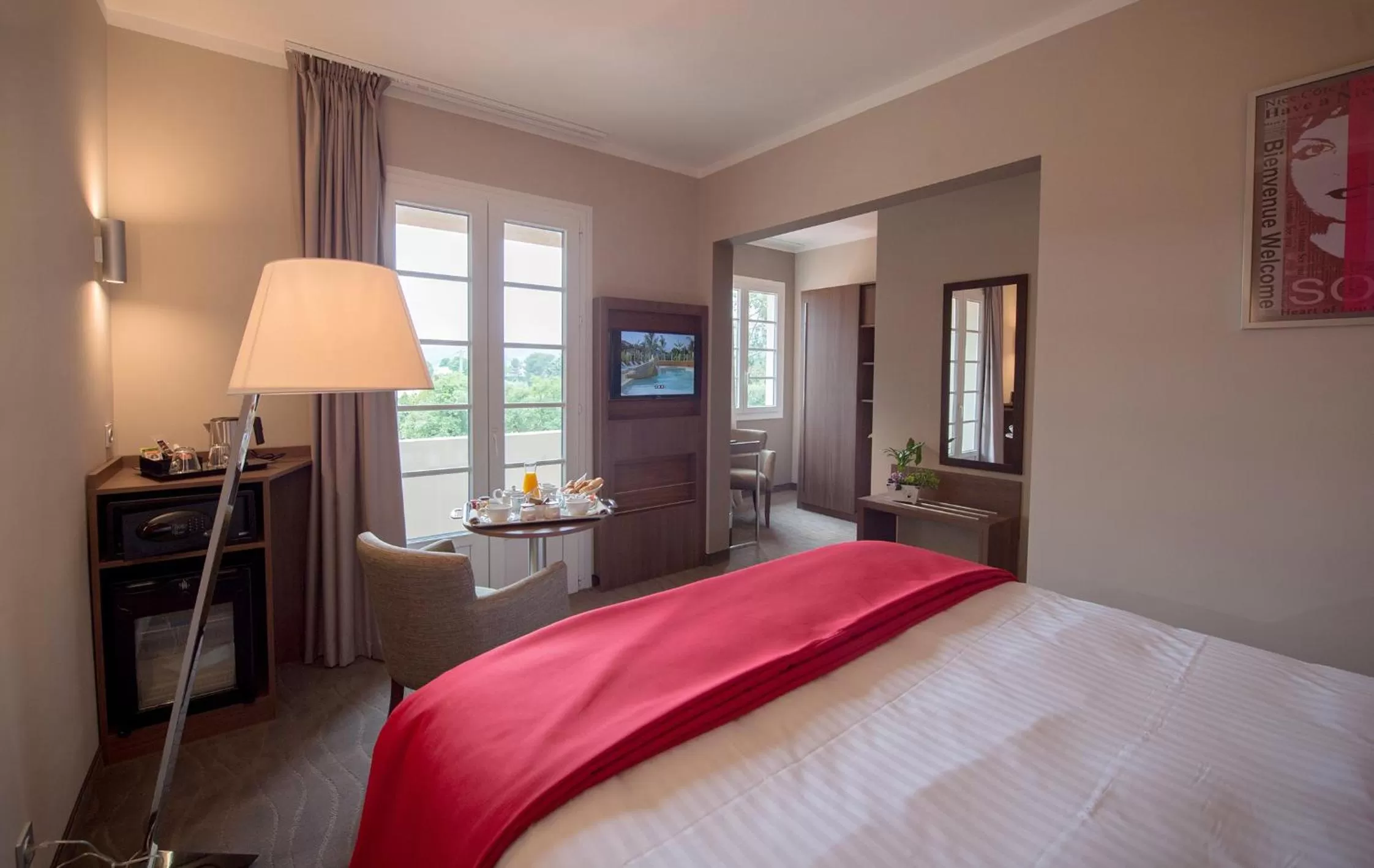 Bed in Hotel Lou Castelet