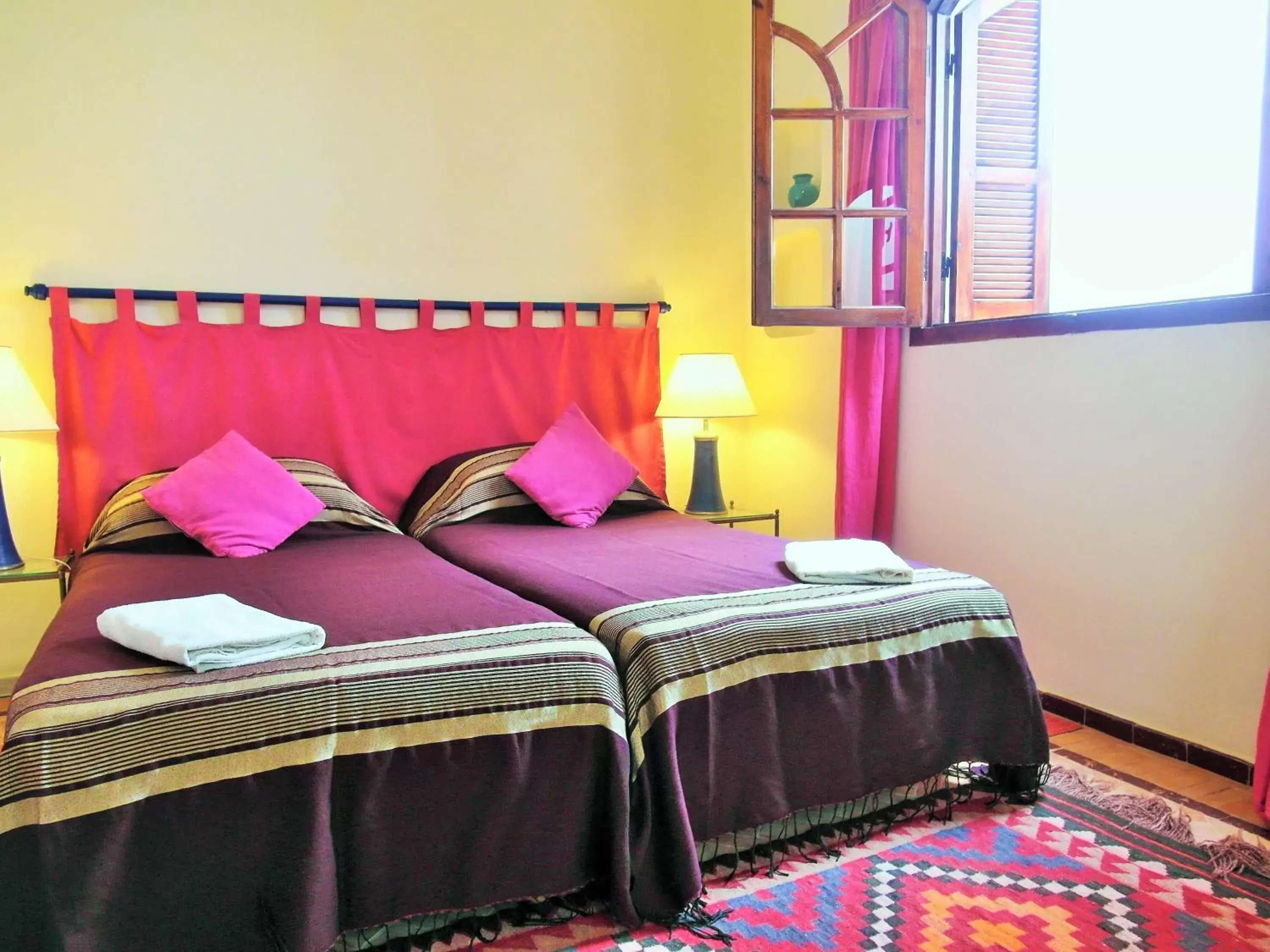 Double Room with Private Bathroom in Christina's House Double Room with Private Bathroom in Christina's House