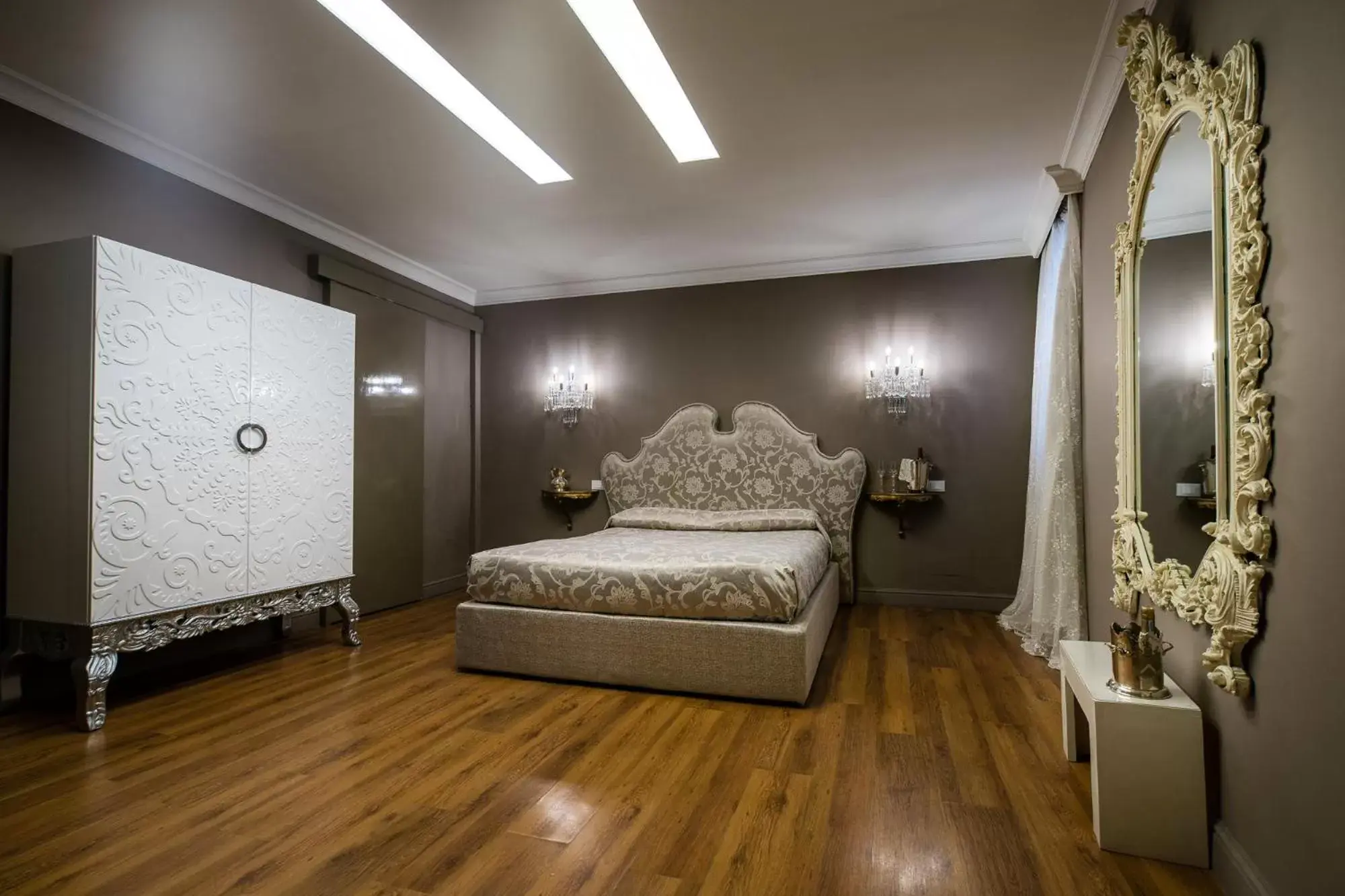 Bedroom, Bed in Hotel Antica Locanda