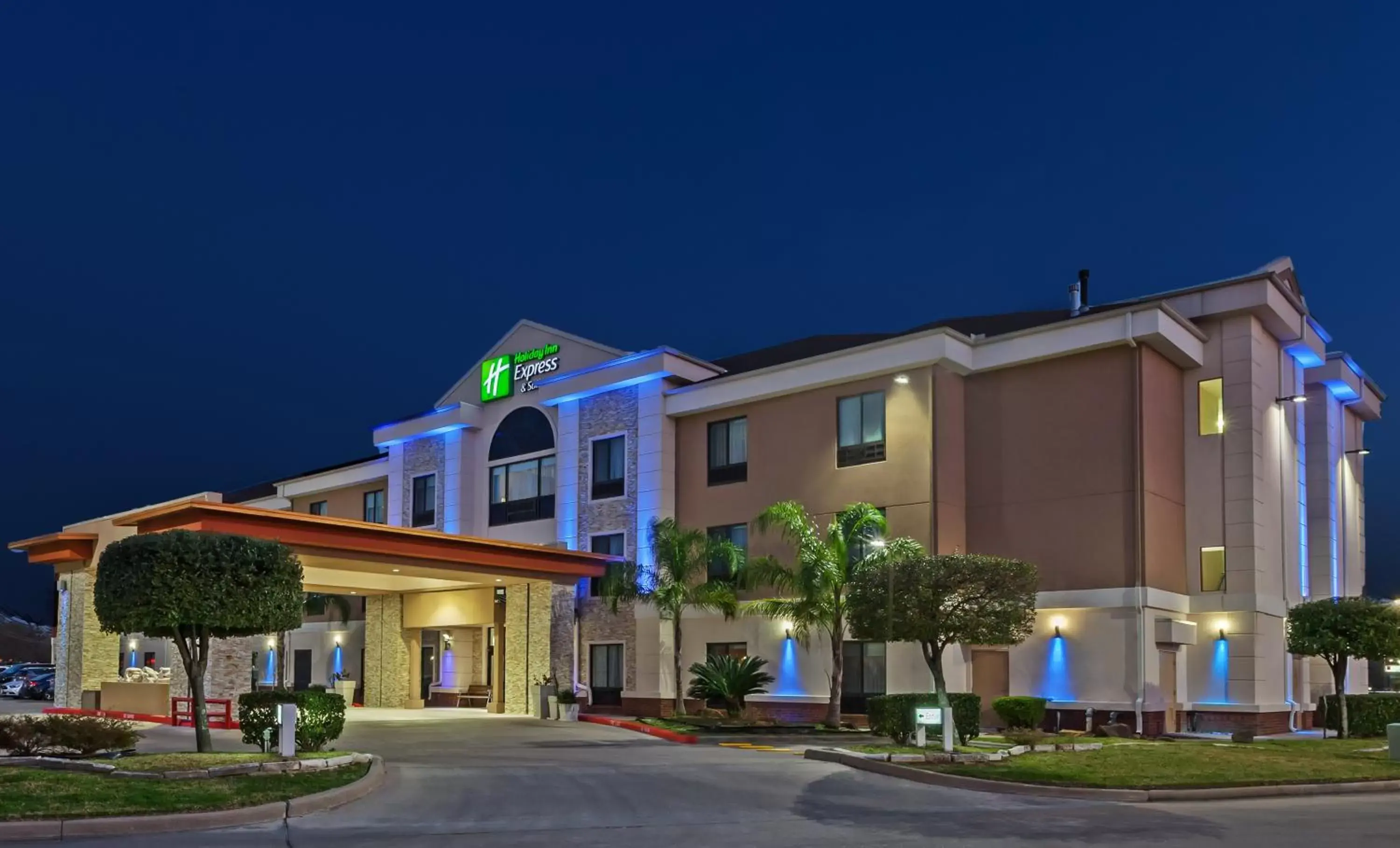 Property Building in Holiday Inn Express Hotel and Suites Houston East, an IHG Hotel