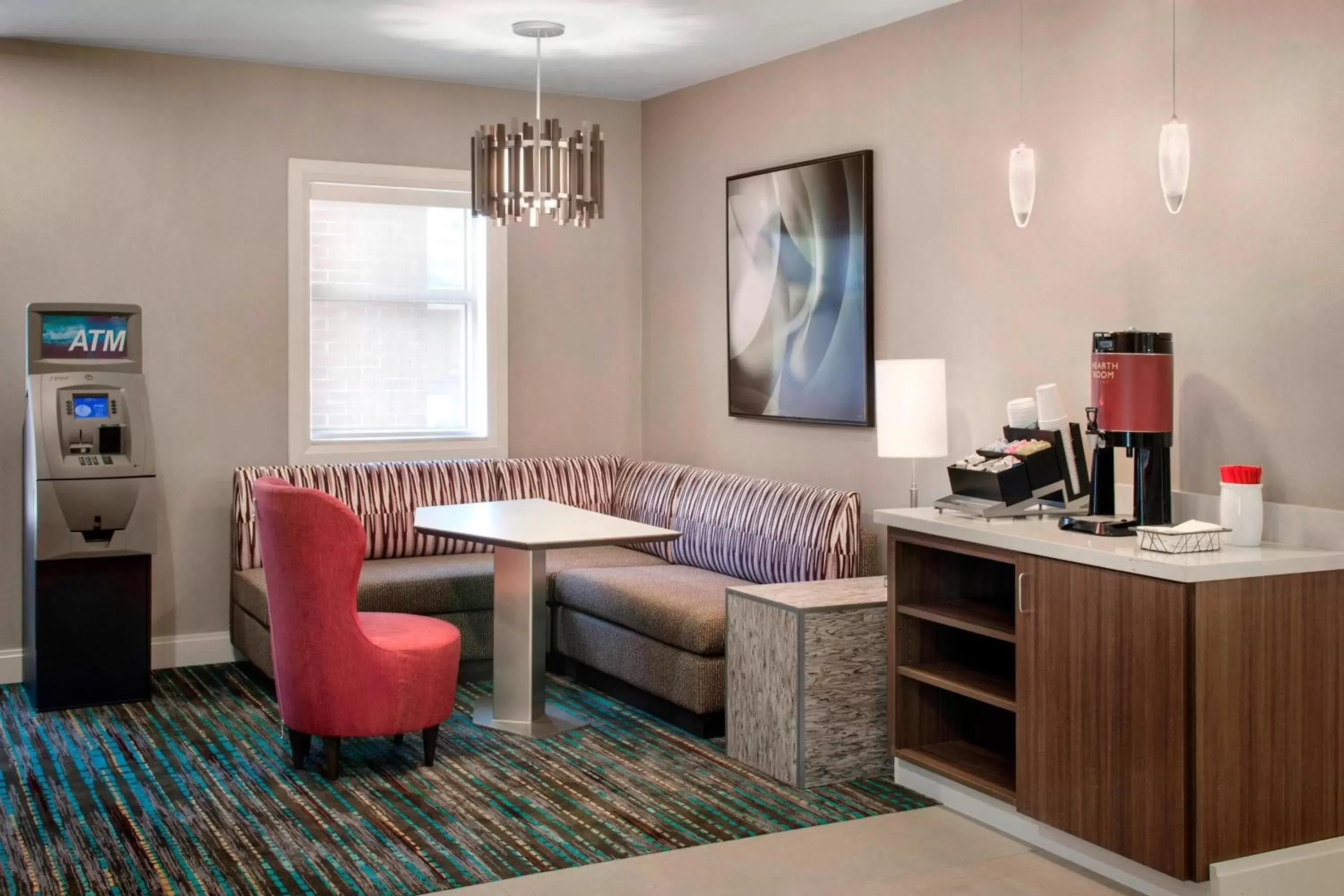 Lounge or bar, Seating Area in Residence Inn by Marriott Newark Elizabeth/Liberty International Airport