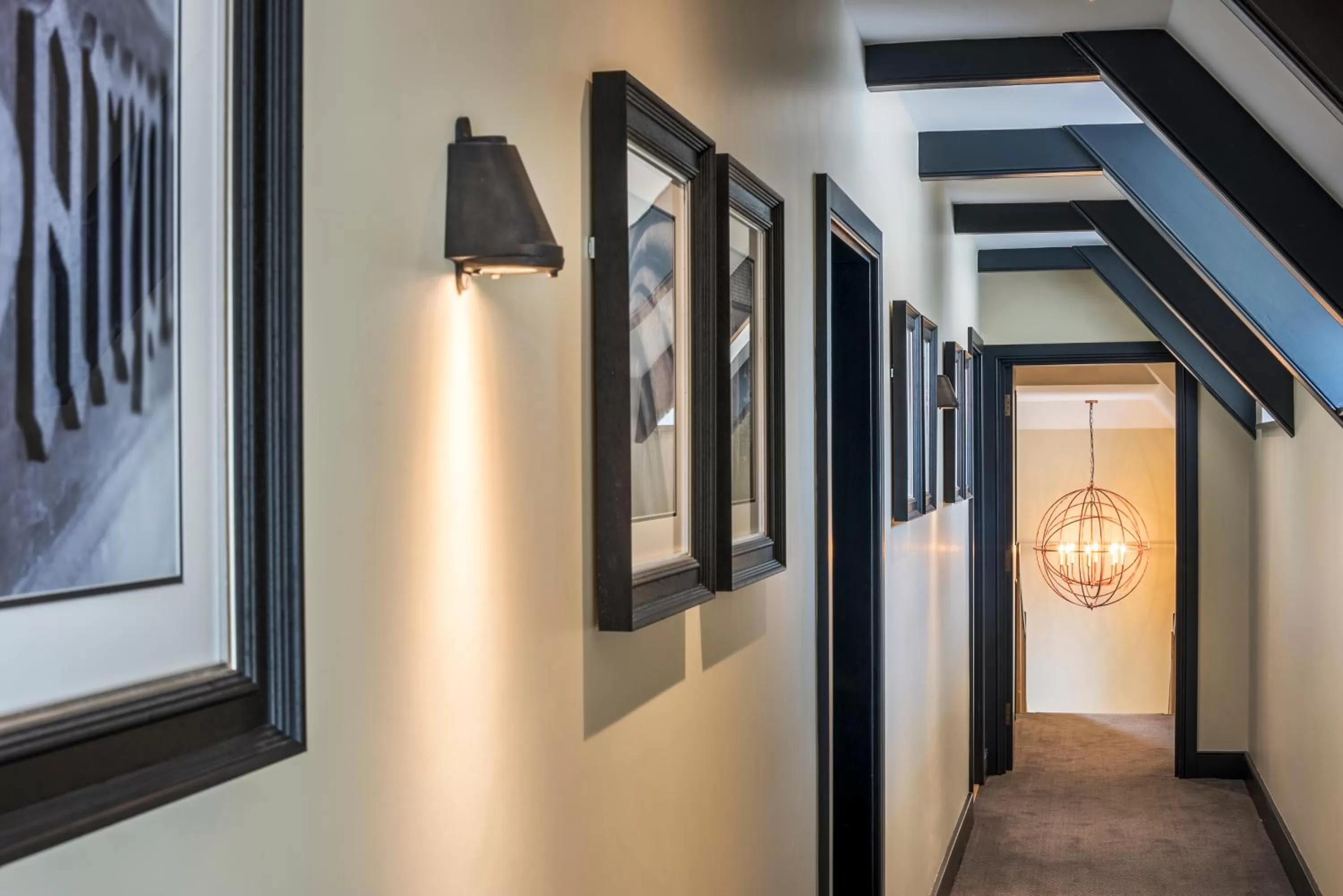 Decorative detail in The Alverton