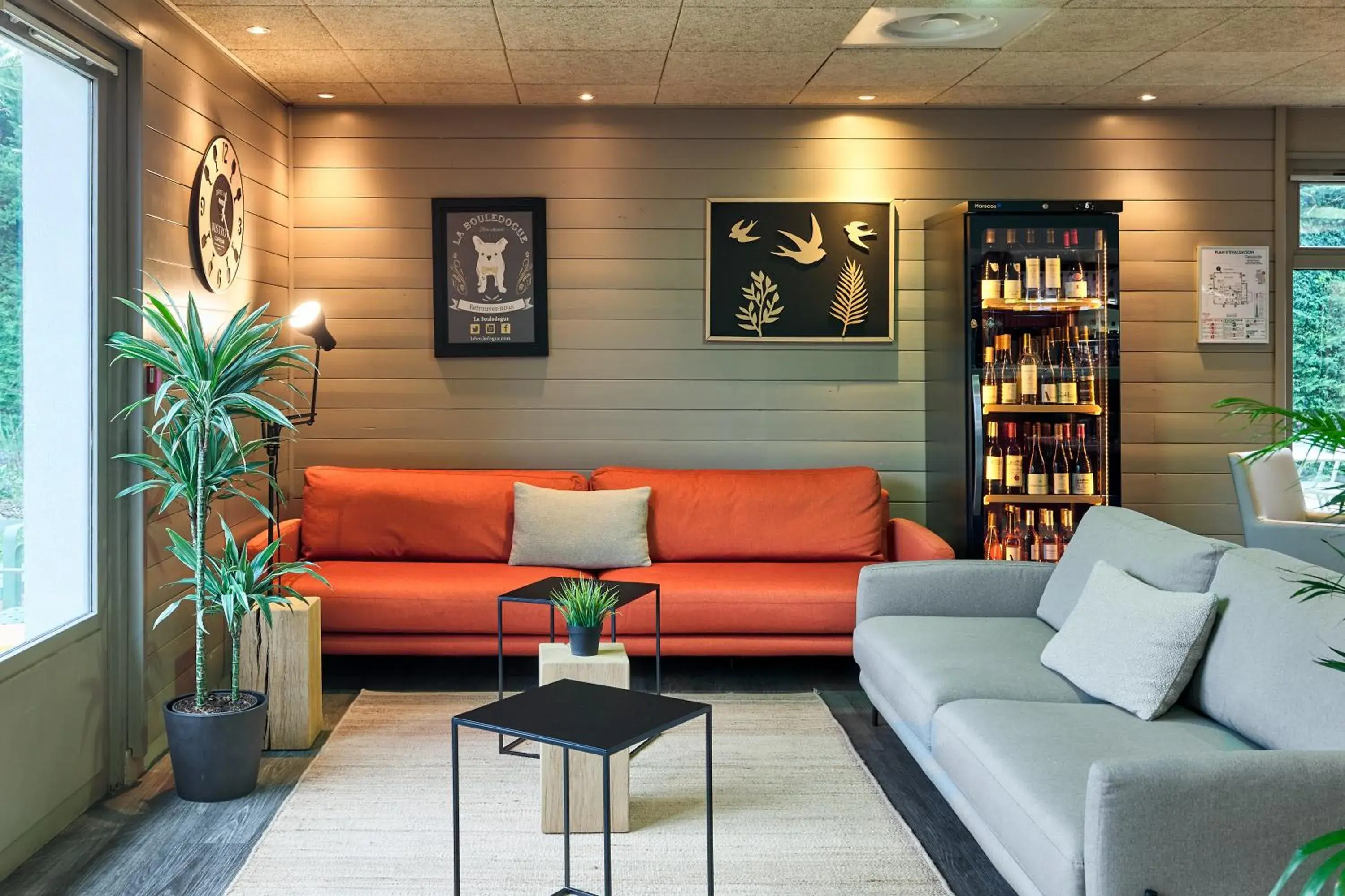 Living room, Lobby/Reception in Campanile Villennes-Sur-Seine - Poissy