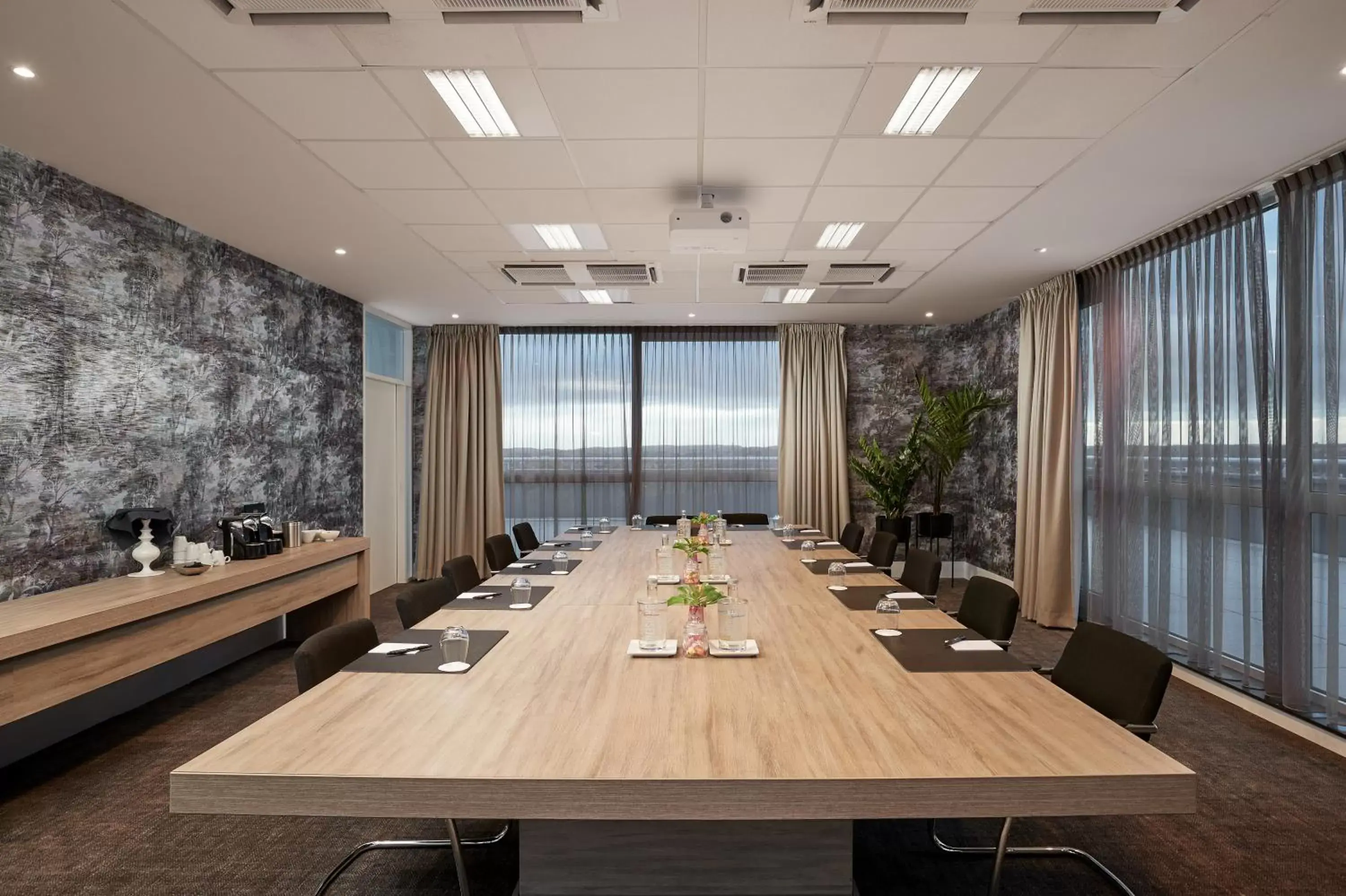 Business facilities in Van der Valk Hotel Brussels Airport