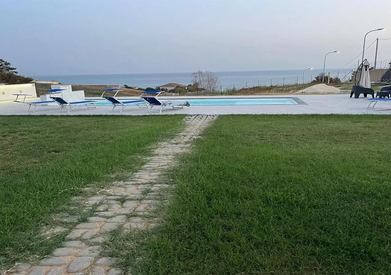 Swimming Pool in Deep Sea Residence