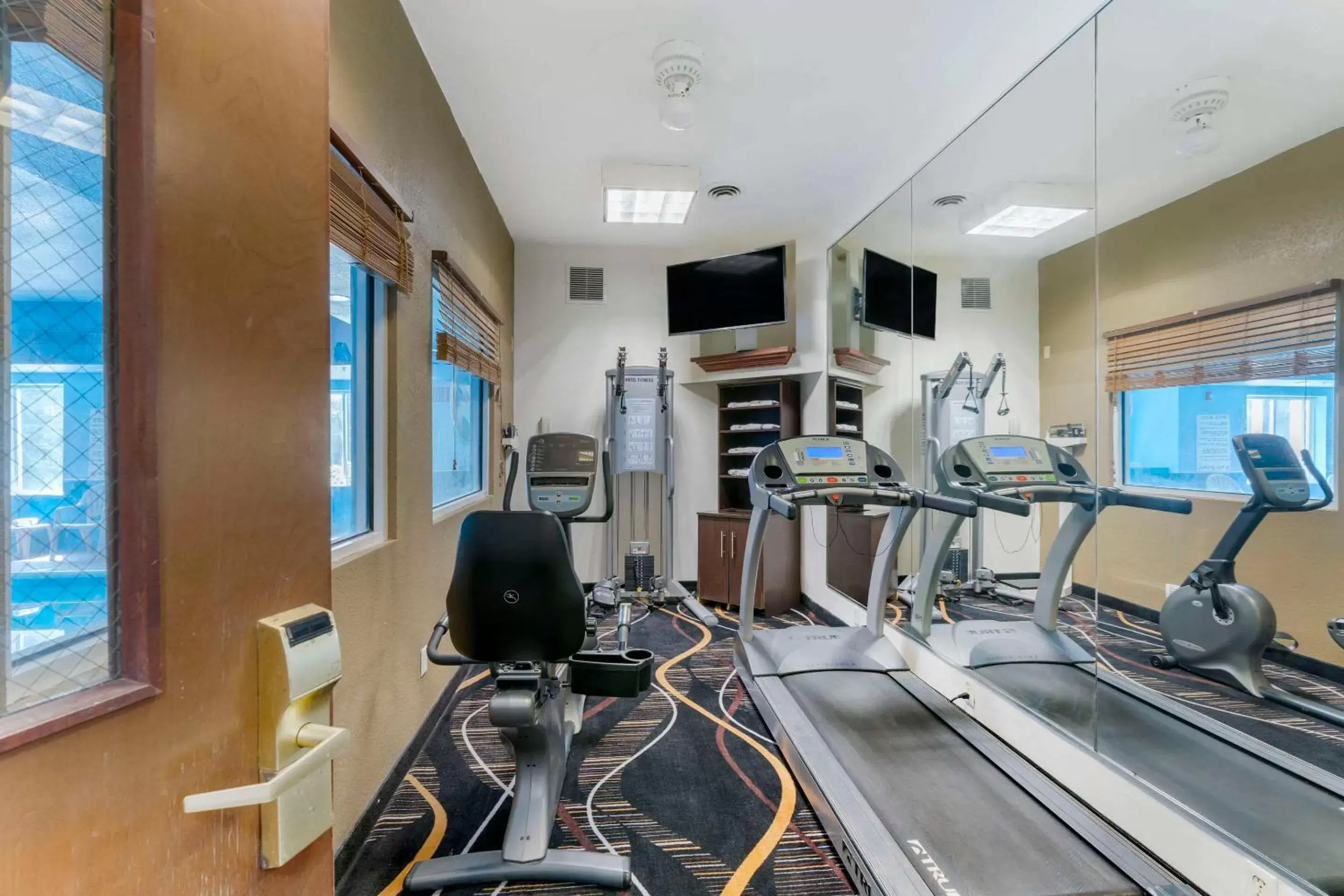 Fitness centre/facilities, Fitness Center/Facilities in Quality Suites La Grange