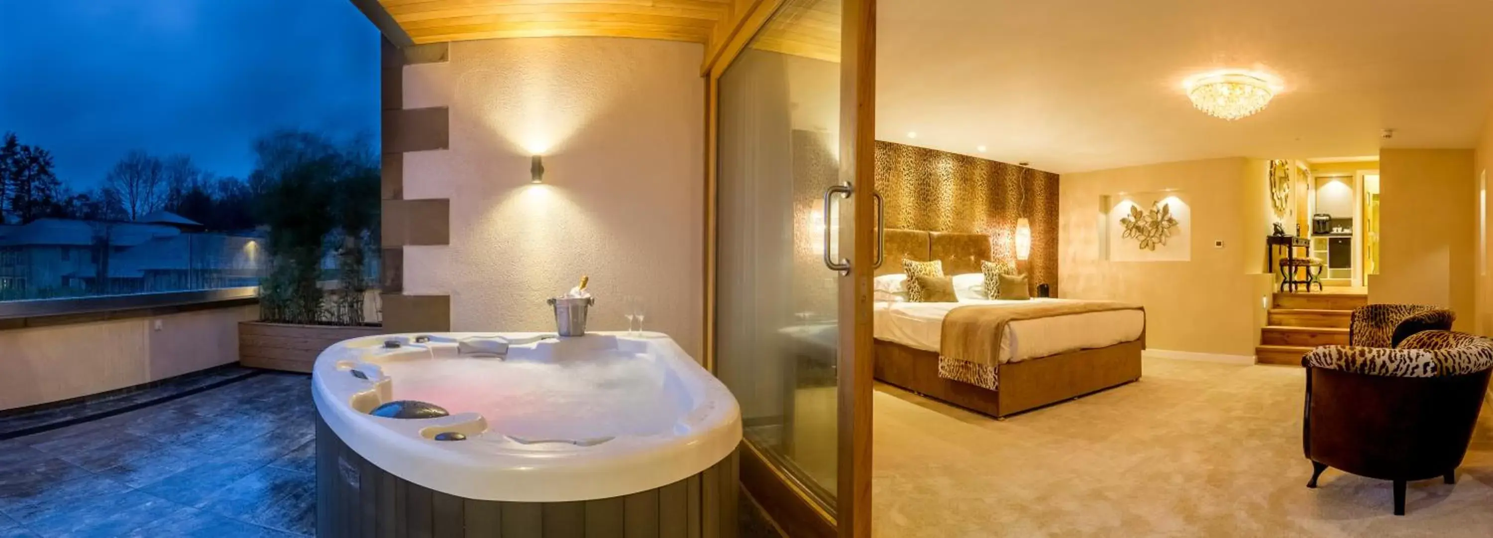 Hot Tub, Bathroom in Applegarth Villa Hotel & Restaurant (Adult Only)