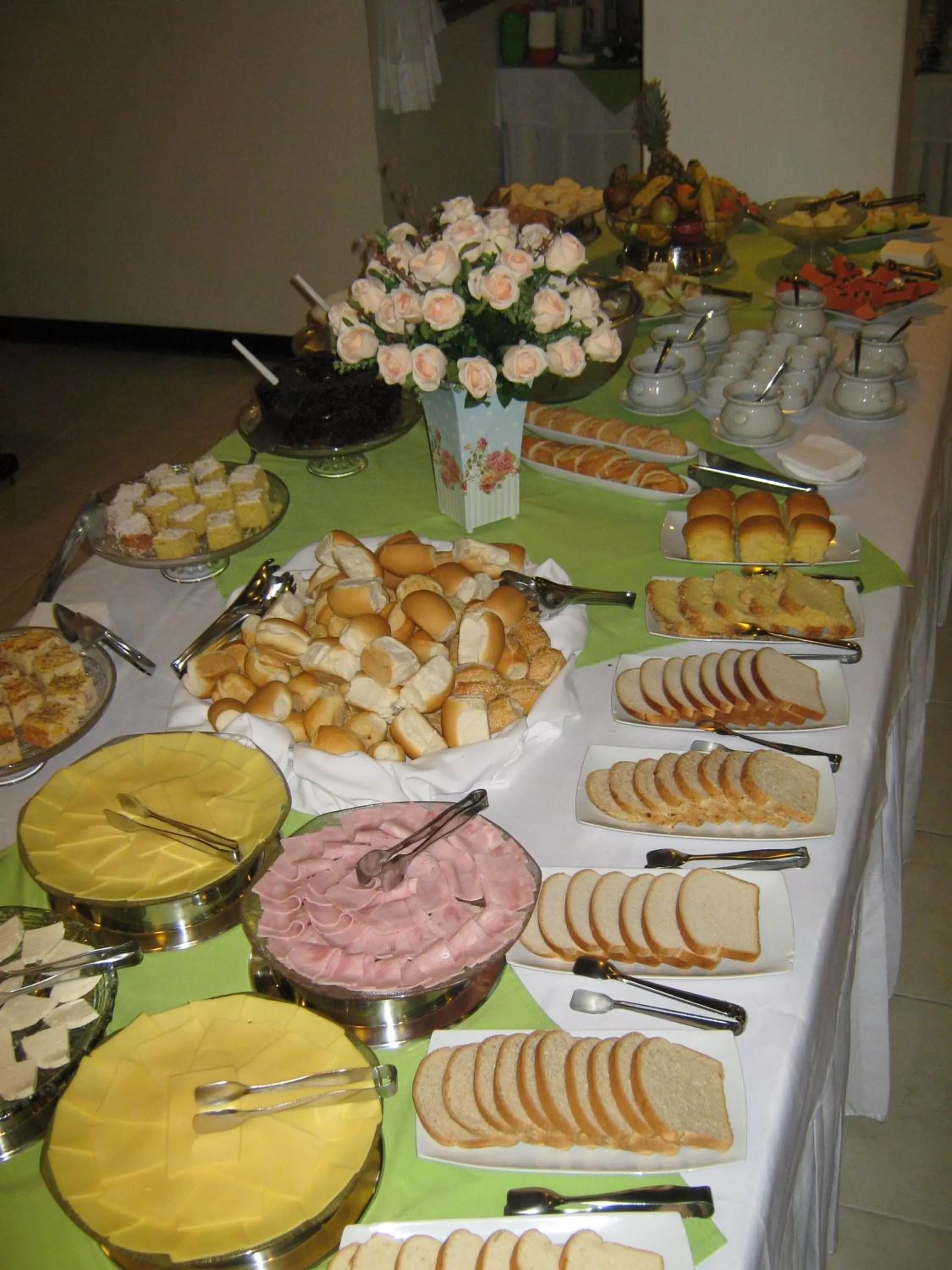 Buffet breakfast in Brisamar Suite Hotel