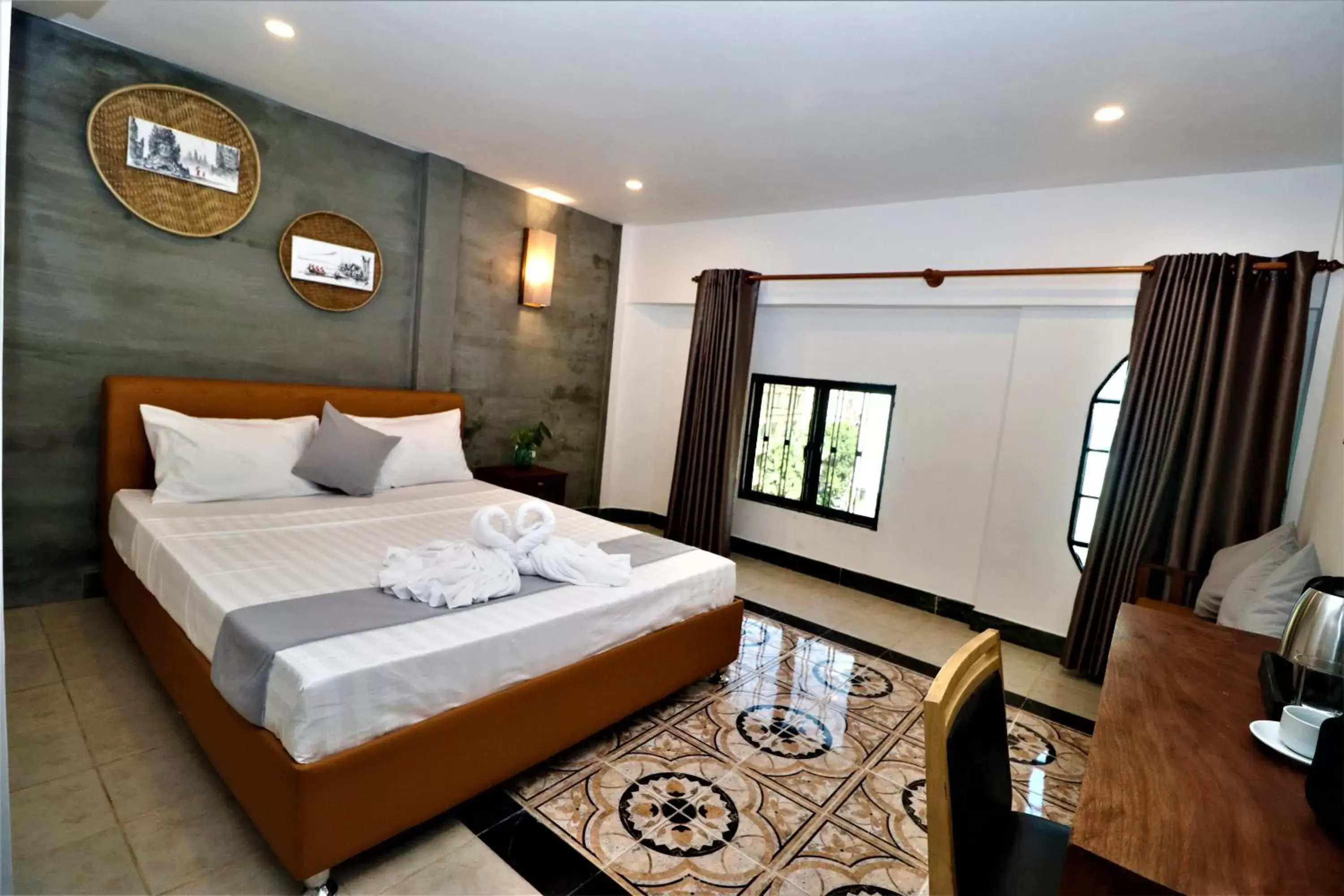 Bedroom, Bed in Grand Elevation Hotel