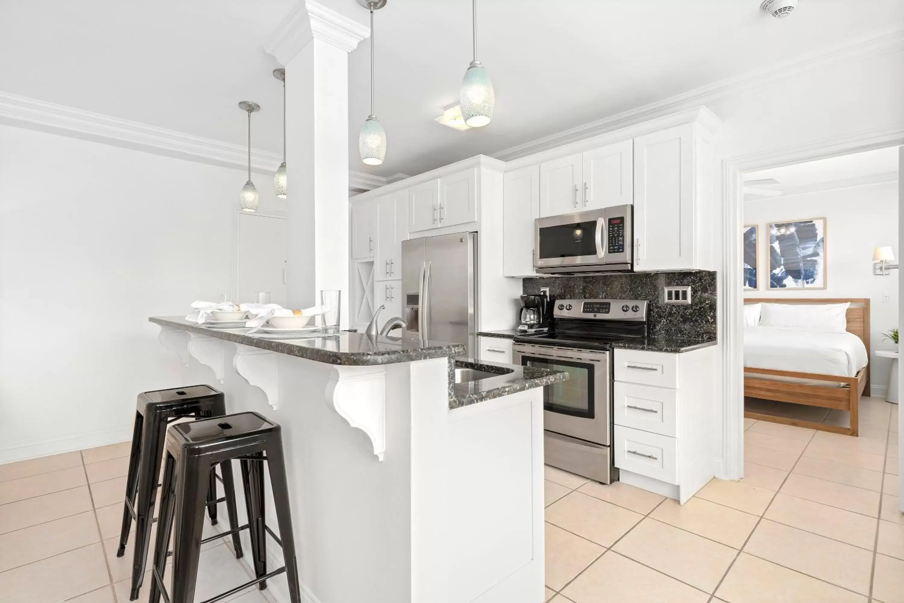 Kitchen/Kitchenette in The Ambassador Hotel