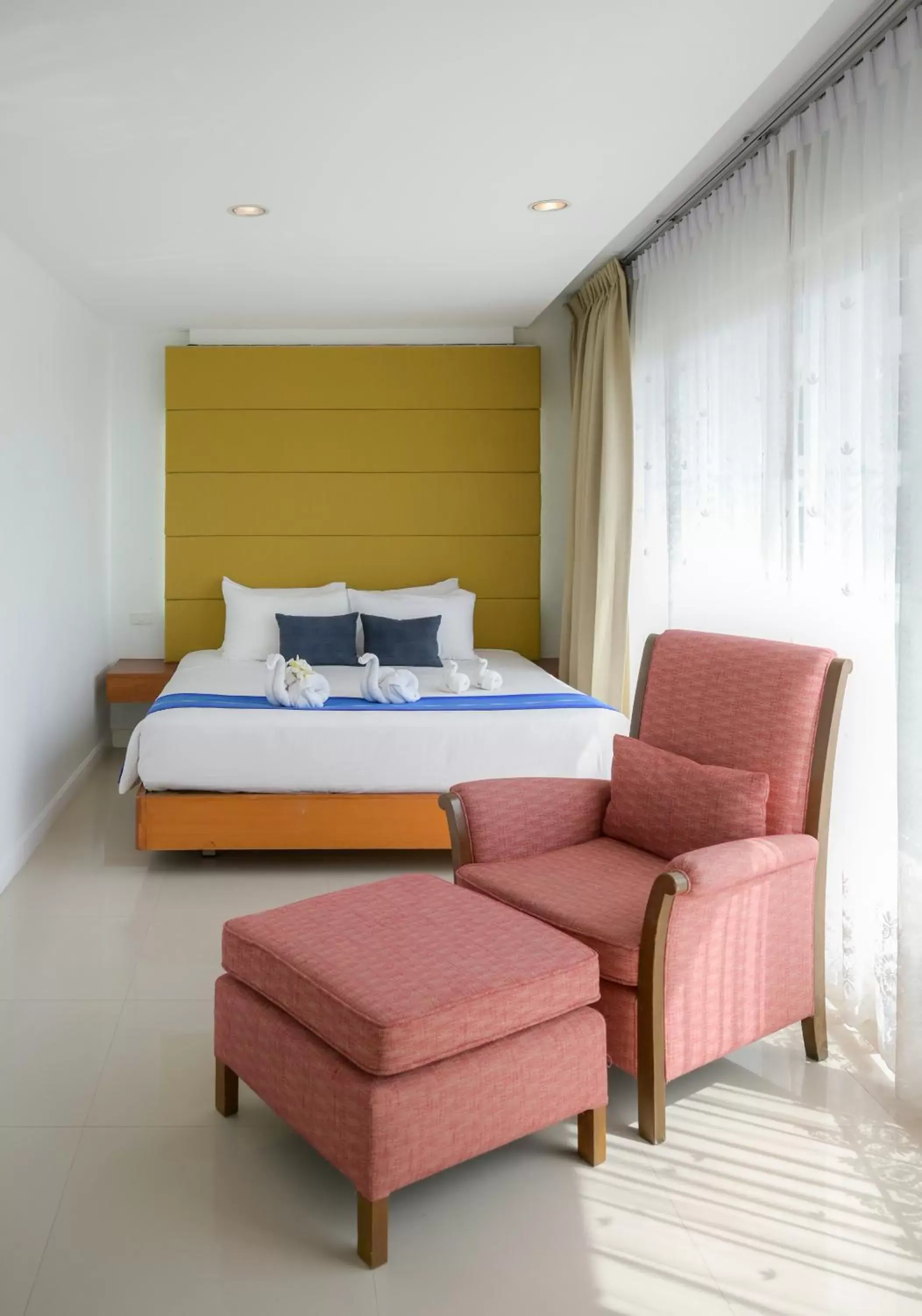 Bedroom, Bed in Royal Beach View Bedroom, Bed in Royal Beach View