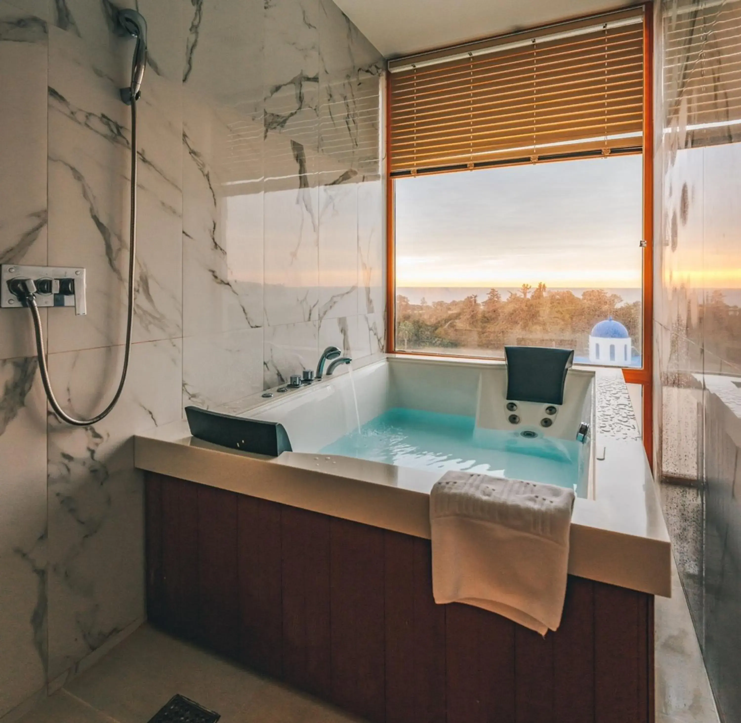 Hot Tub, Bathroom in GoldOne Hotel & Suites