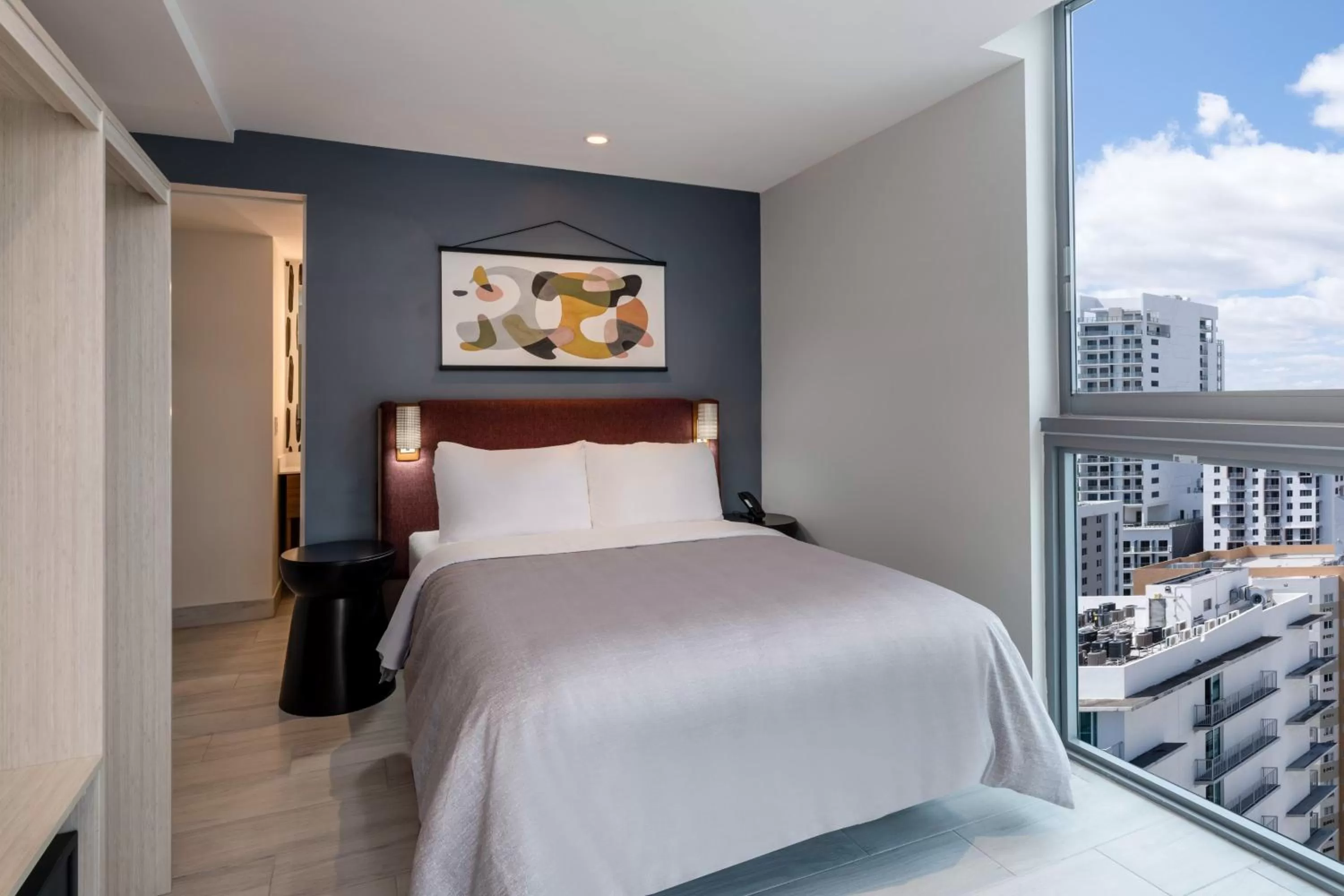 Photo of the whole room, Bed in Atwell Suites Miami Brickell by IHG