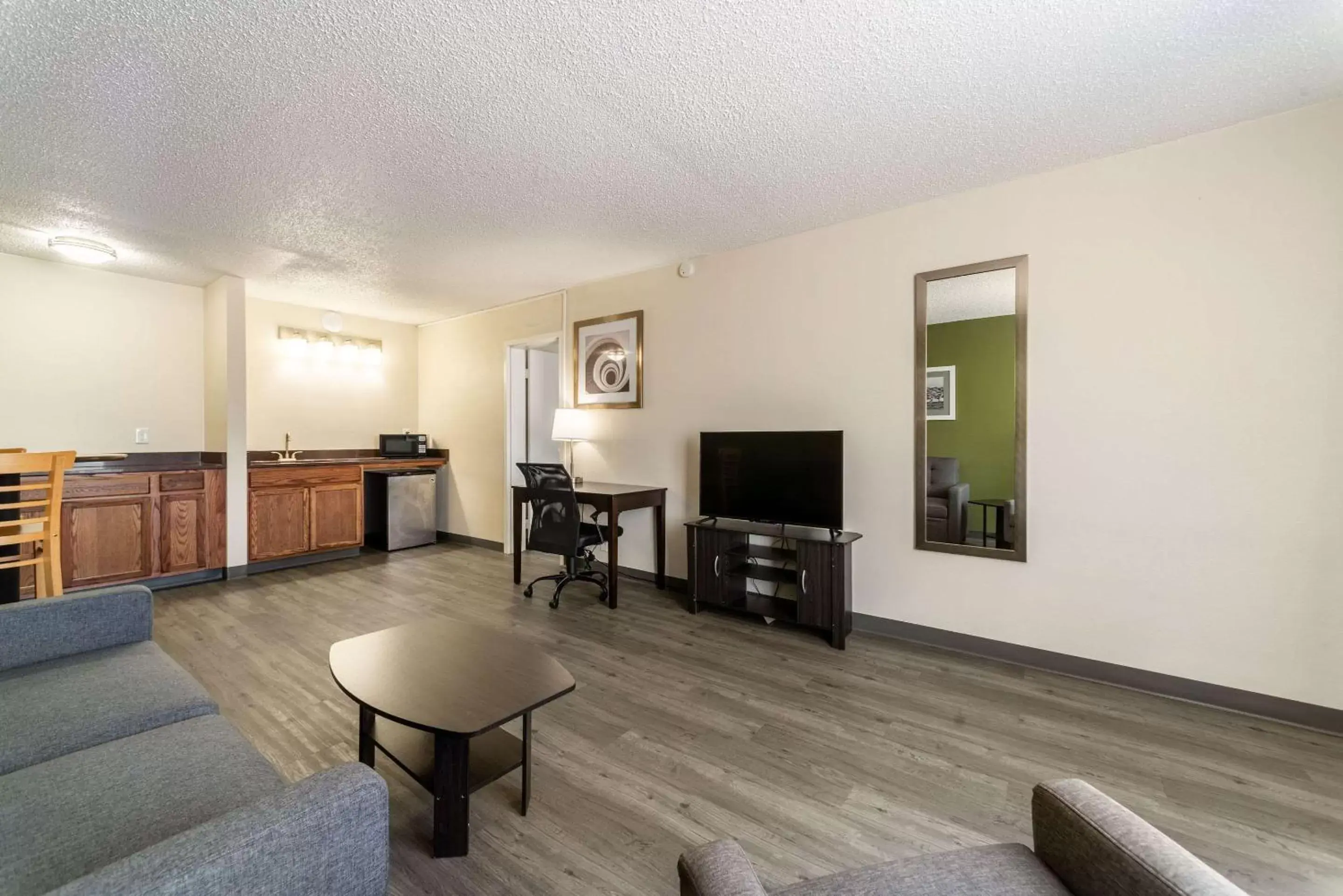 Photo of the whole room, Lounge/Bar in Quality Inn & Suites Vandalia near I-70 and Hwy 51