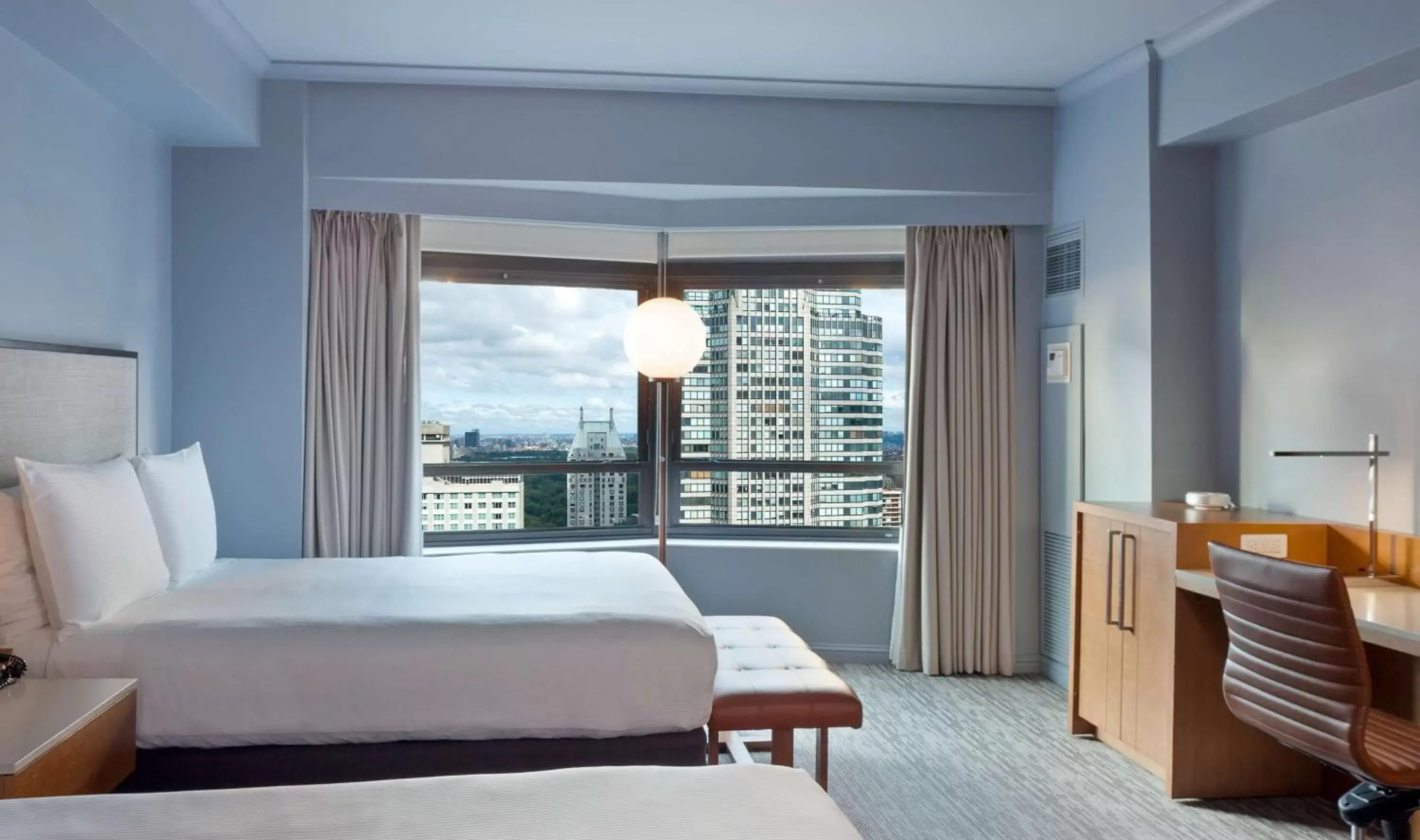 Skyline Room 2 Doubles/Hearing Accessible in New York Hilton Midtown