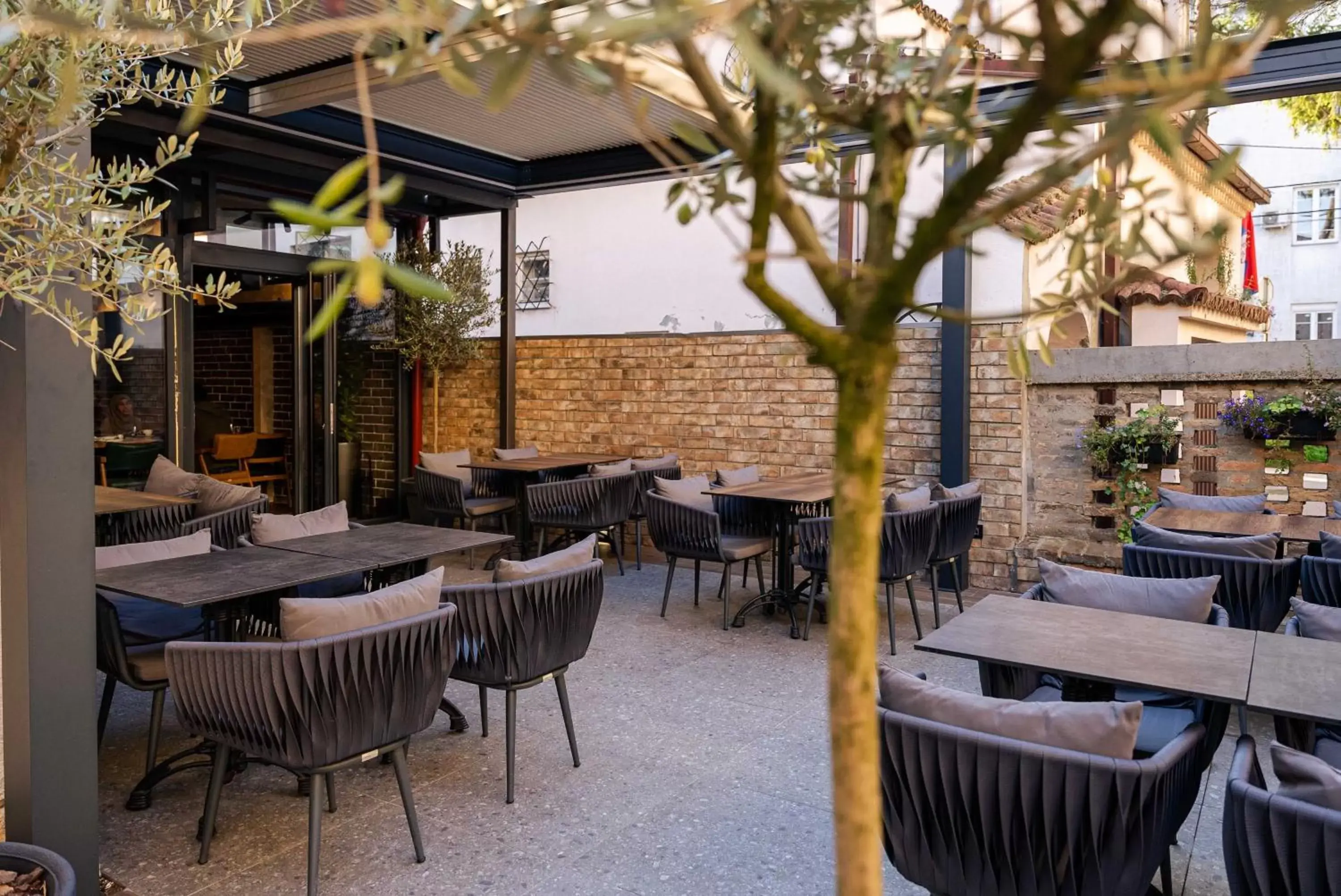 Restaurant/places to eat in Hotel Dum by Muskat Restaurant/places to eat in Hotel Dum by Muskat