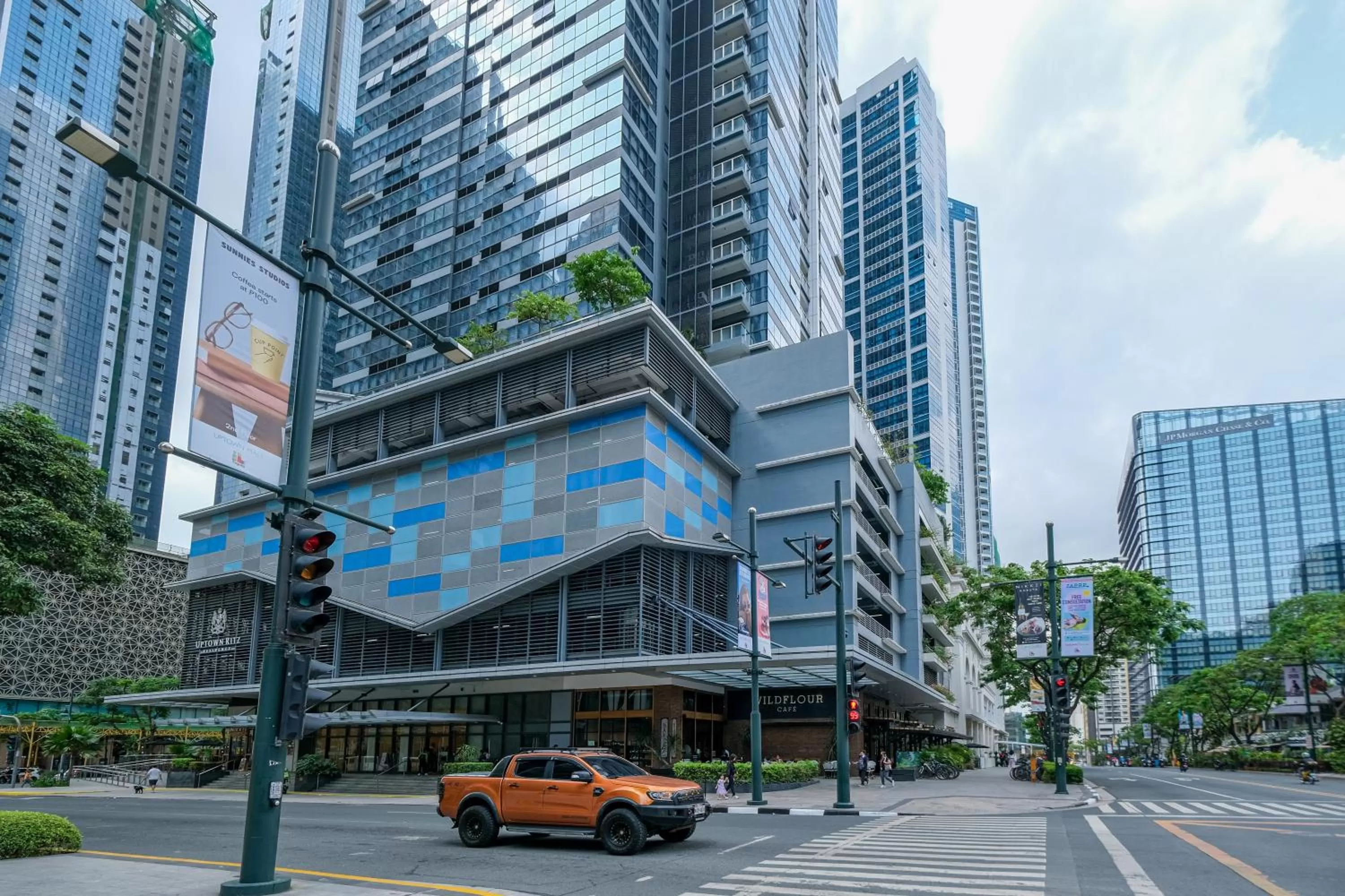 Day in 1BR Suite in Uptown BGC