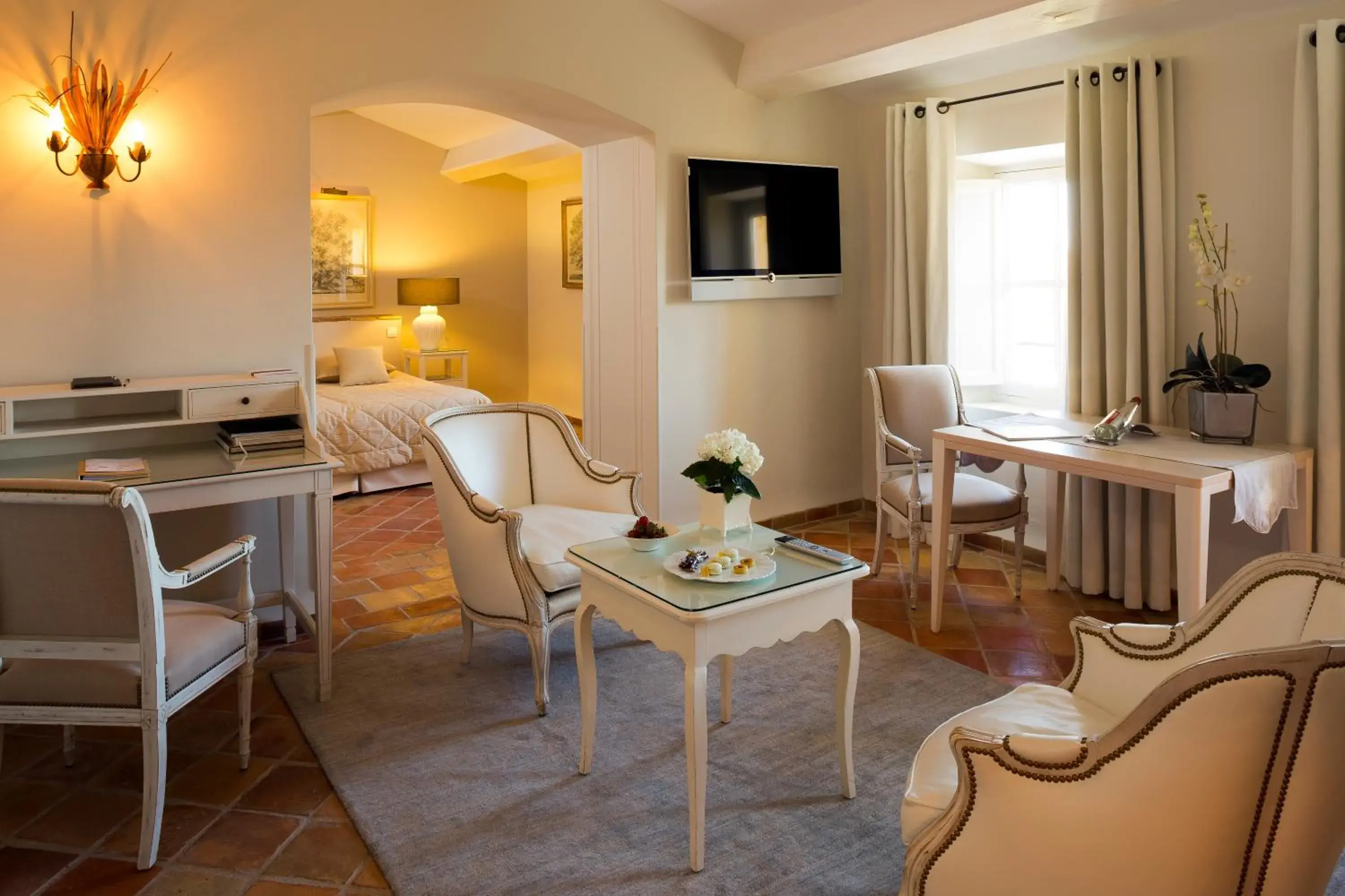 Living room, Restaurant/Places to Eat in Bastide Saint Antoine - Relais & Châteaux