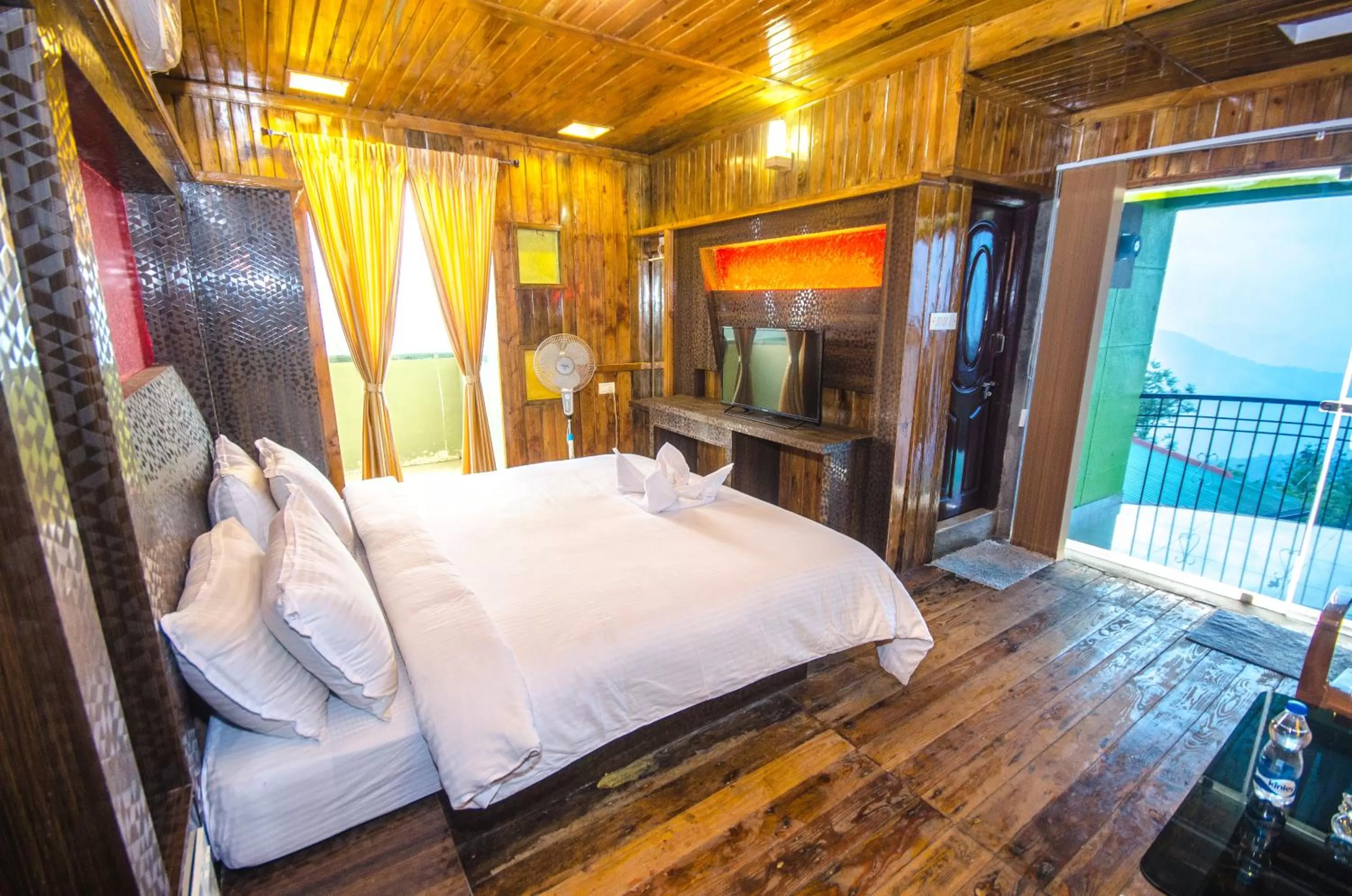 Spring, Bed in Greenwood Resort