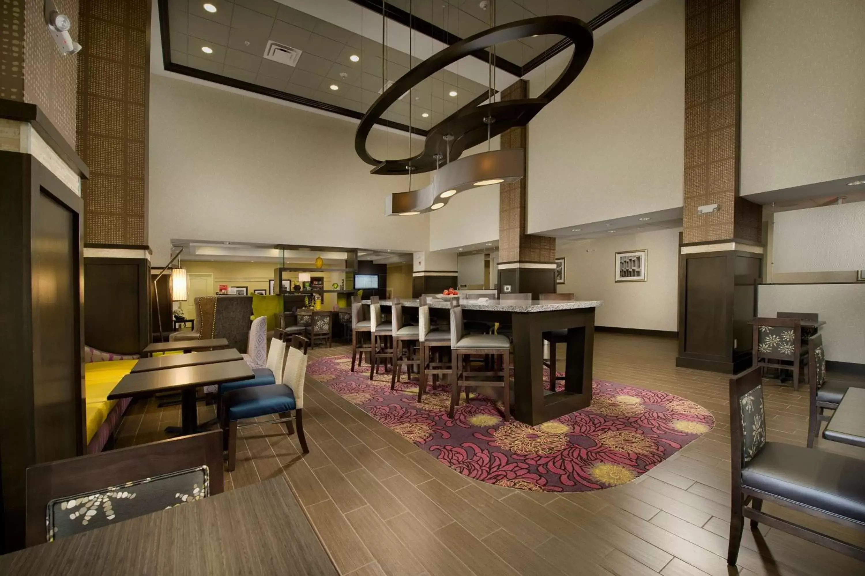 Lobby or reception, Restaurant/Places to Eat in Hampton Inn & Suites - Buffalo Airport