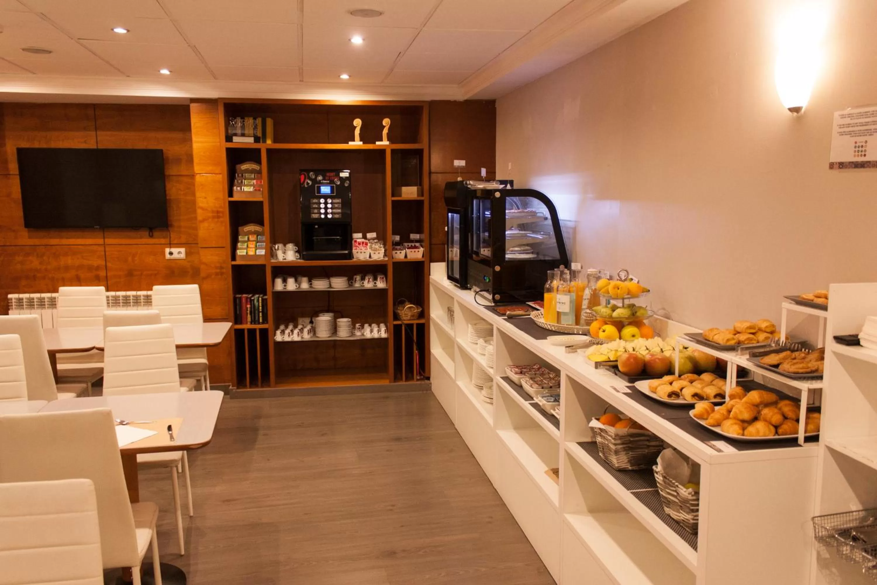 Food in Hotel Torico Plaza