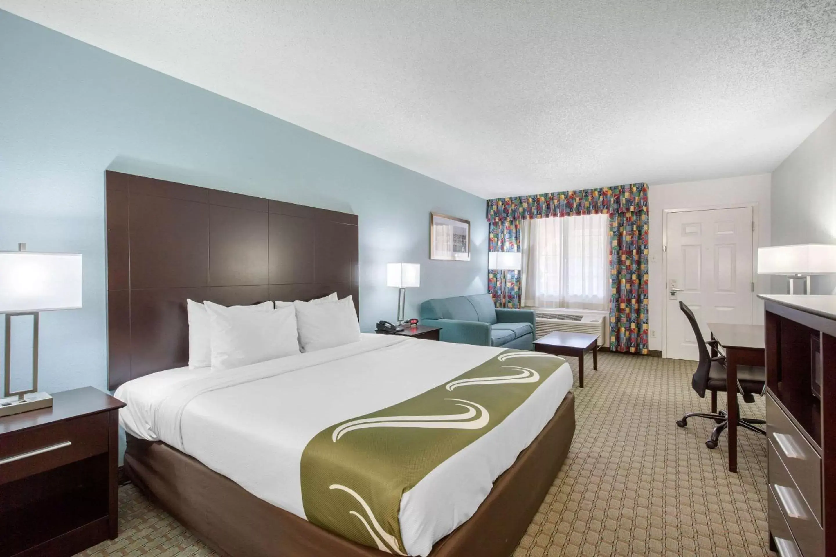 Photo of the whole room, Bed in Quality Inn Clute Freeport Photo of the whole room, Bed in Quality Inn Clute Freeport