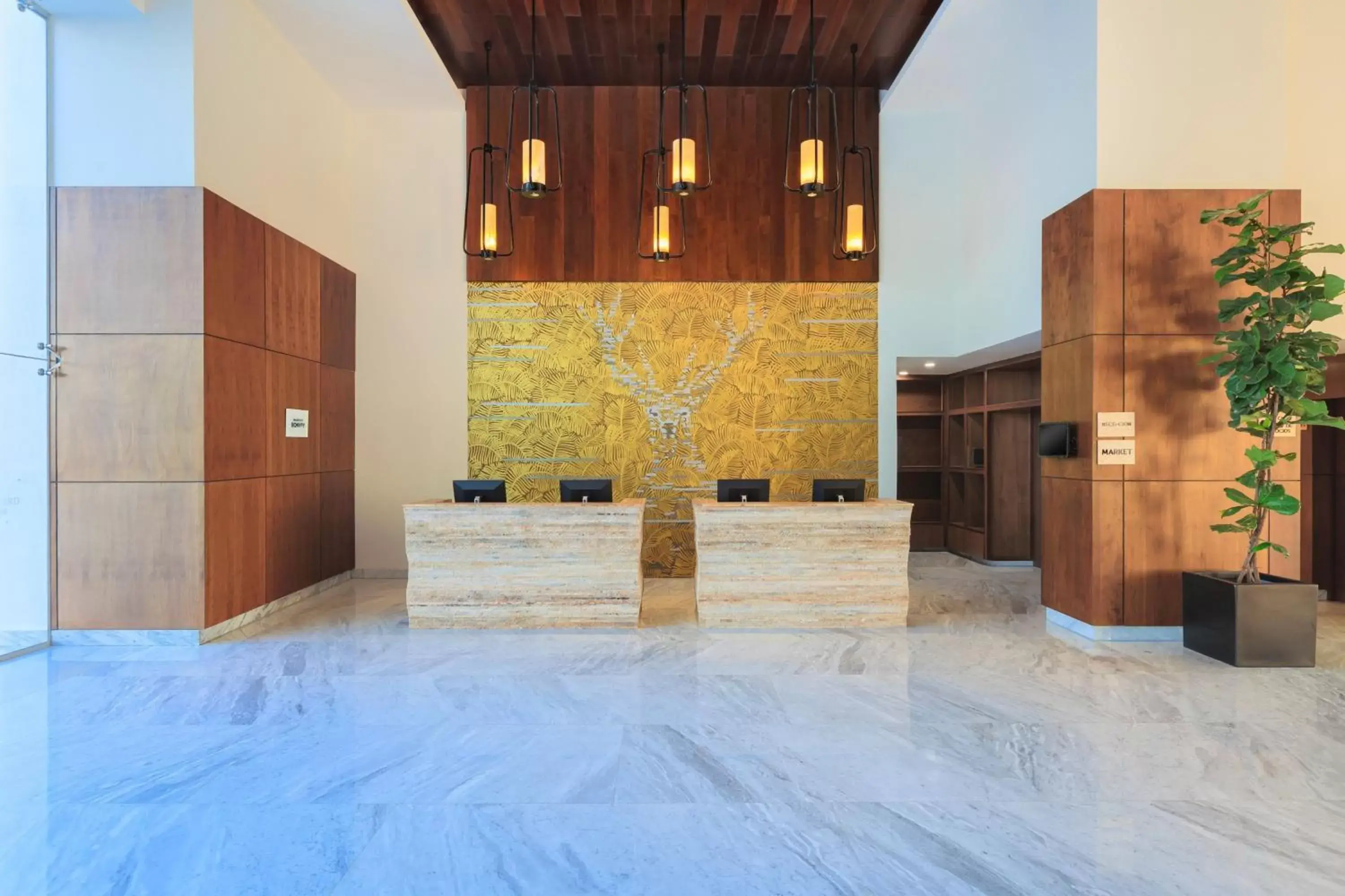 Lobby or reception in Courtyard by Marriott Mazatlan Beach Resort