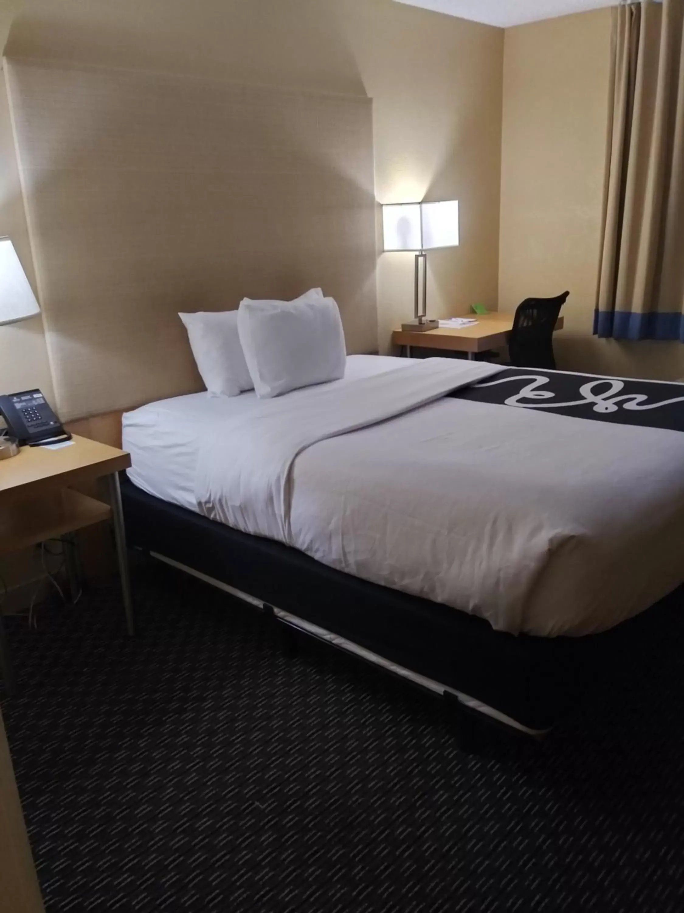 Bed in La Quinta by Wyndham West Palm Beach Airport