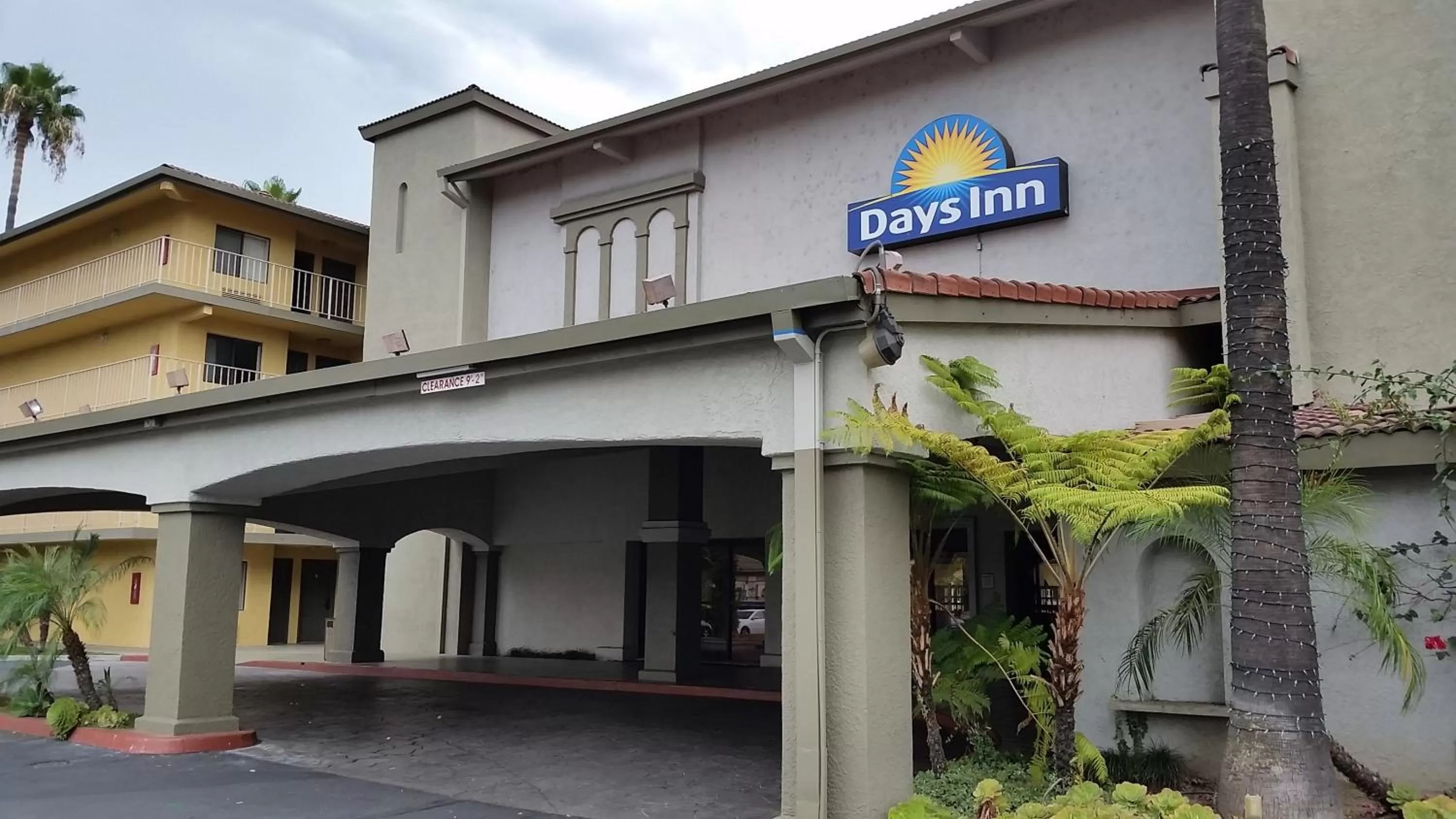 Facade/entrance in Days Inn by Wyndham Buena Park Anaheim
