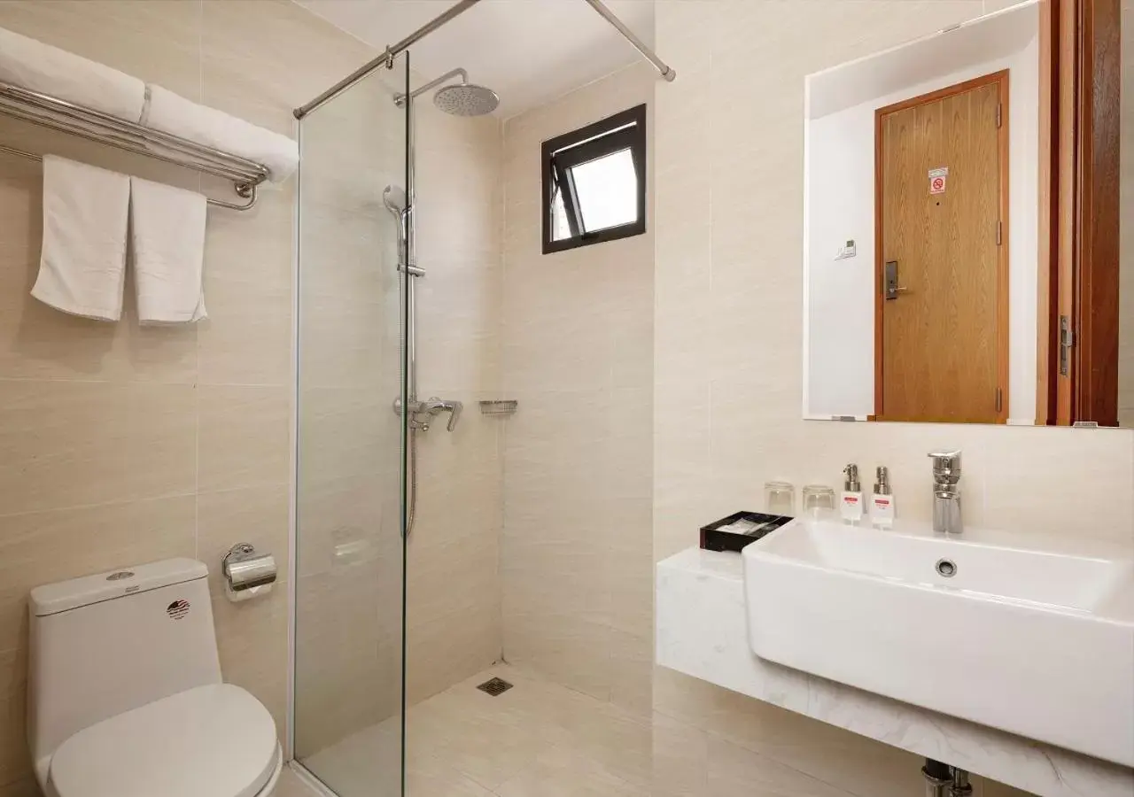 Shower, Bathroom in Ale Nha Trang Hotel