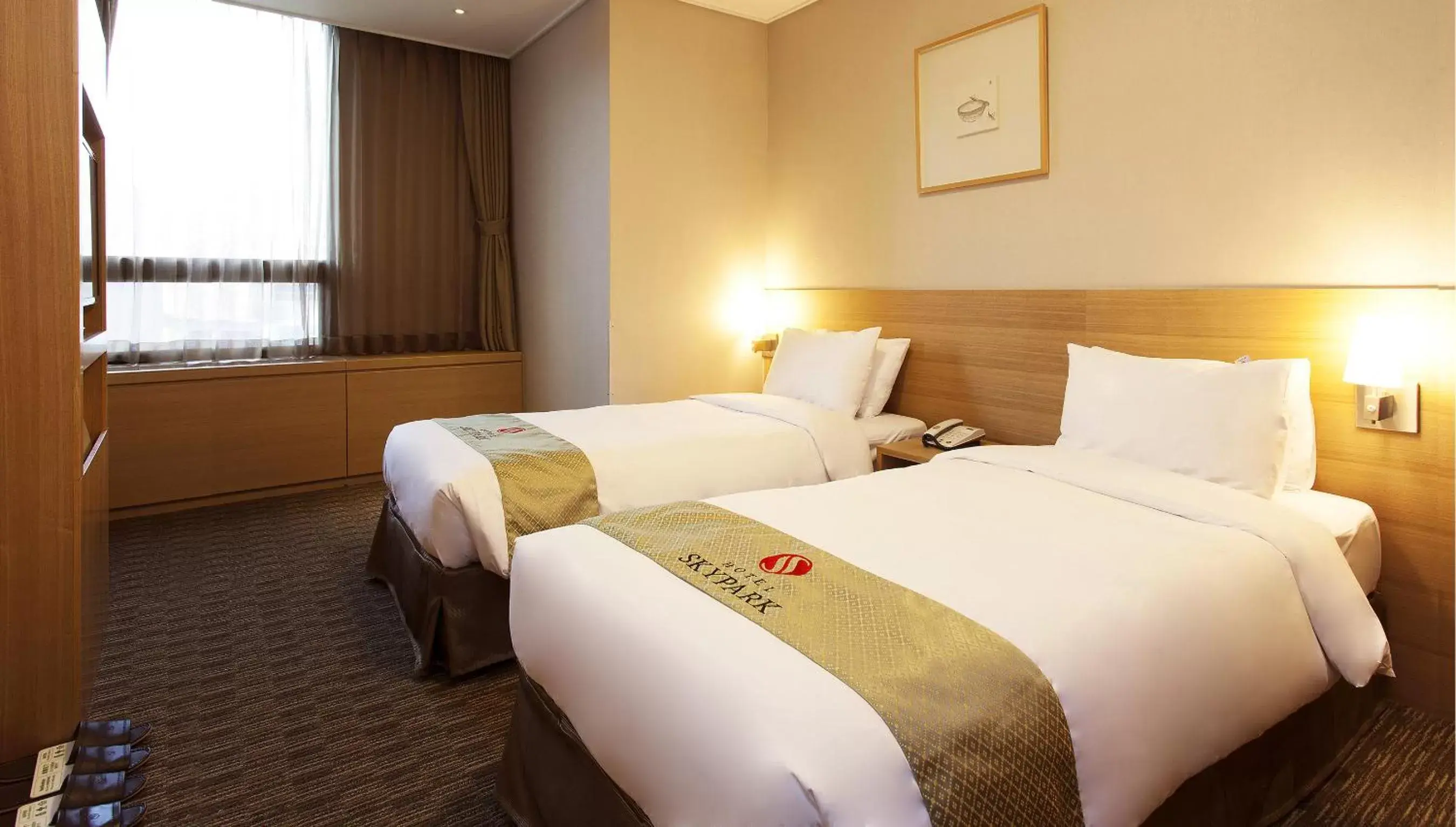 Bed in Hotel Skypark Central Myeongdong
