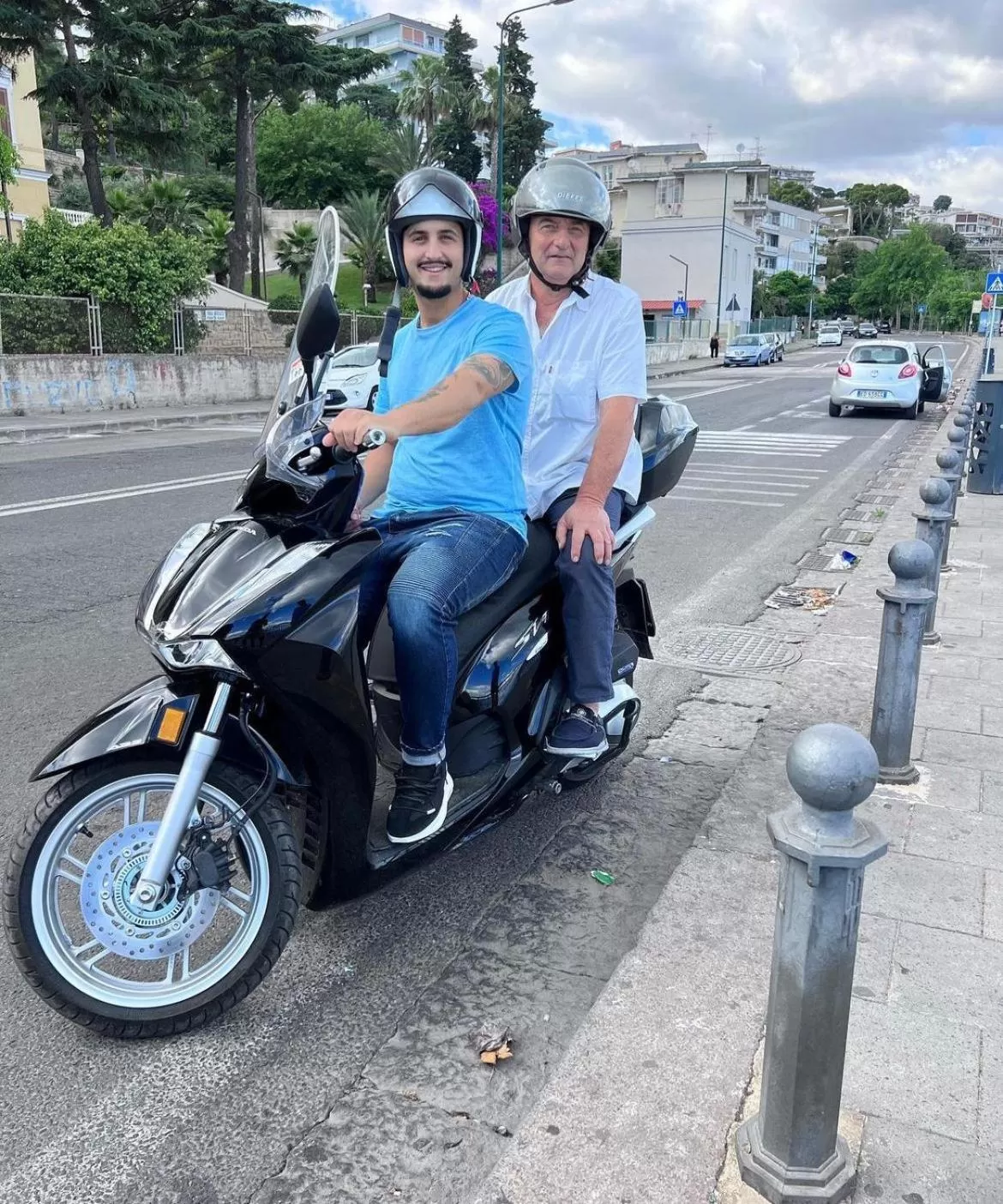 People in Toledo Relax