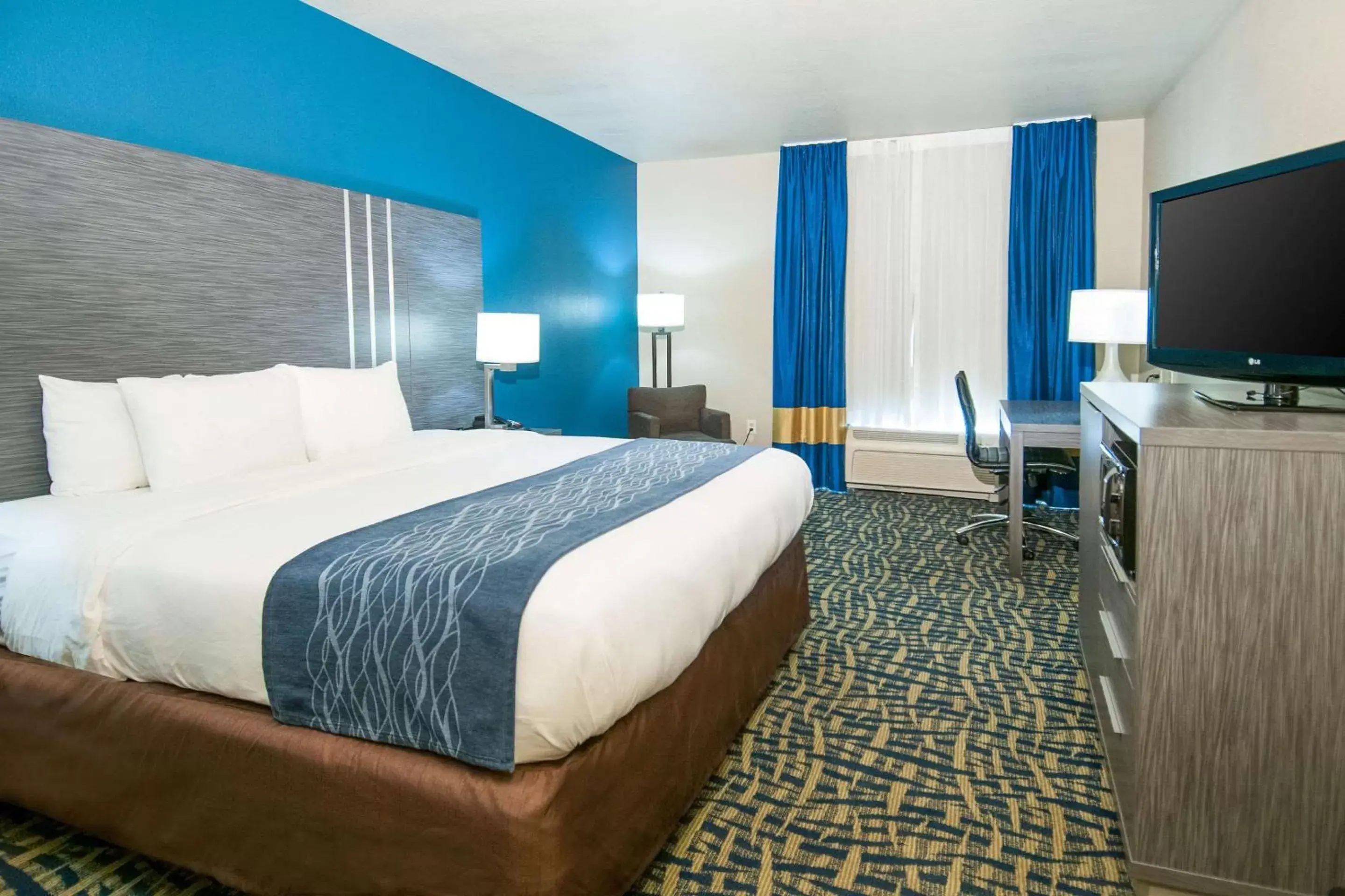 Standard King Room - Non-Smoking  in Comfort Inn & Suites Pauls Valley - City Lake
