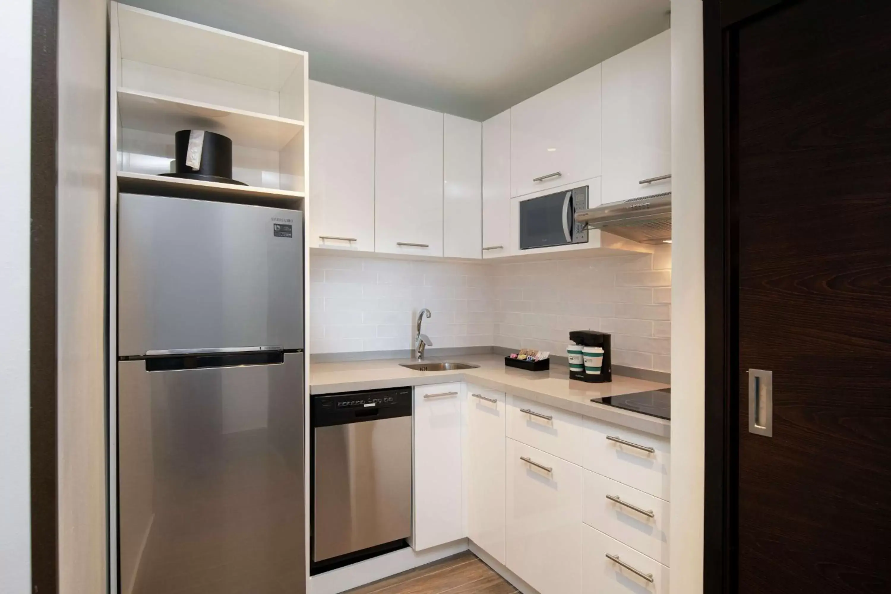 Kitchen or kitchenette, Kitchen/Kitchenette in Homewood Suites By Hilton Santo Domingo