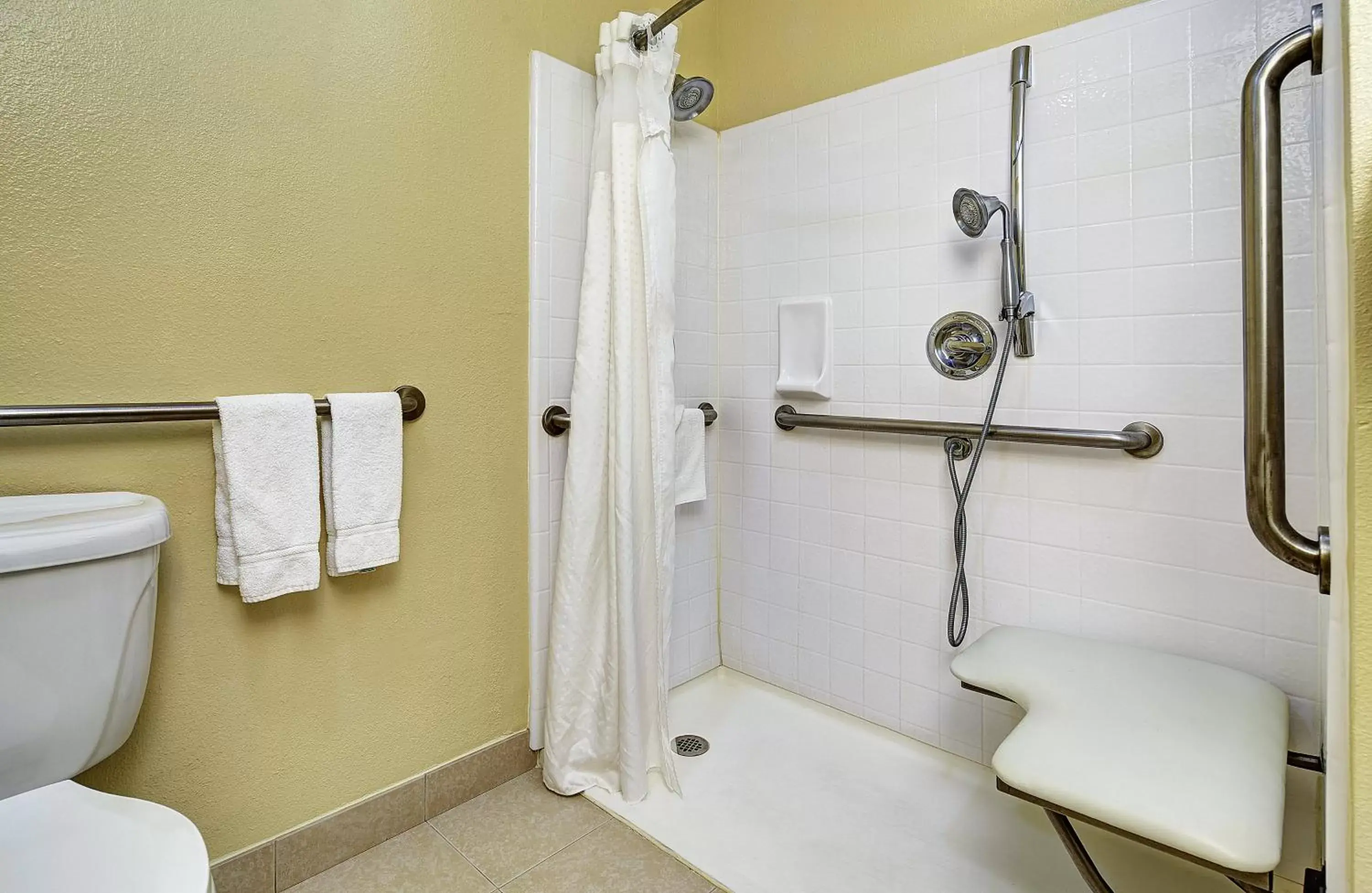 Photo of the whole room, Bathroom in Holiday Inn Express San Diego South - National City, an IHG Hotel