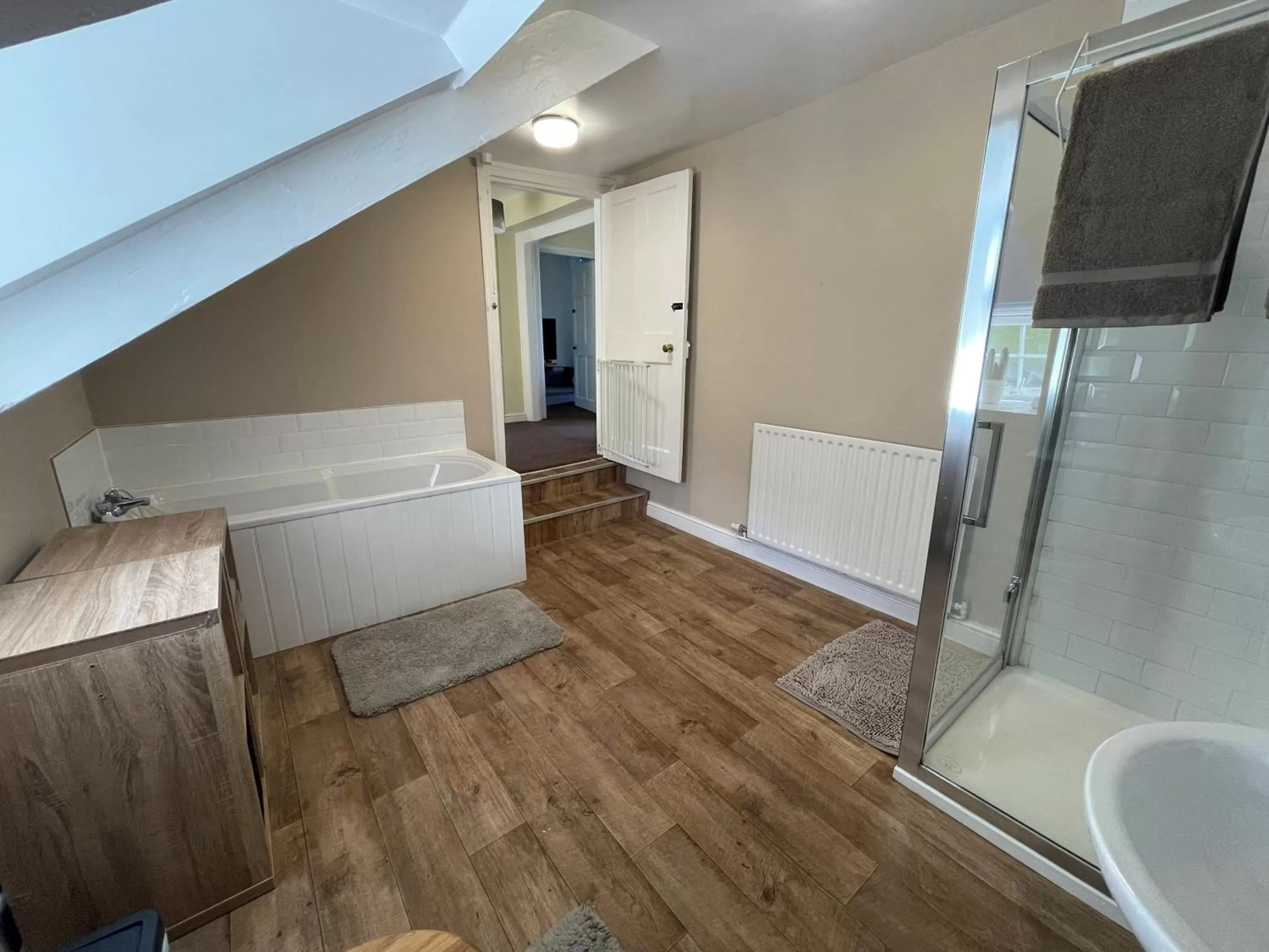 Shower in Carew Lodge & Loft