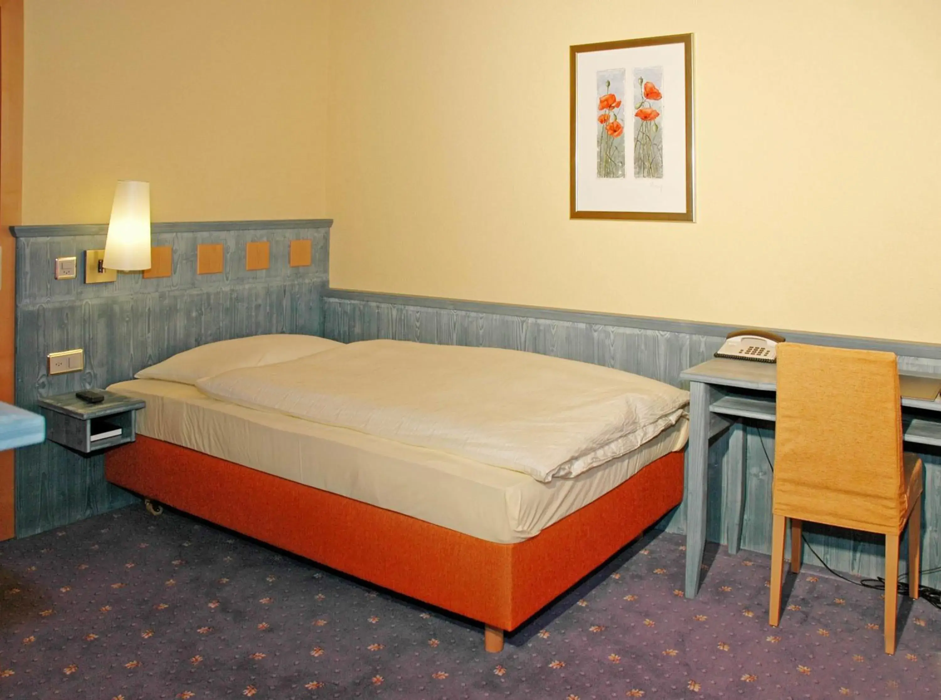 Bed in Hotel Simi