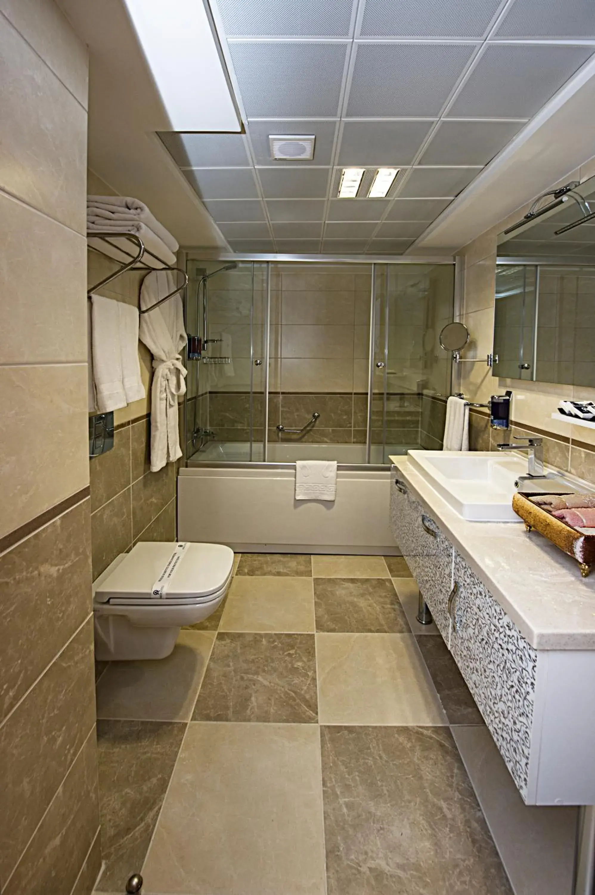 Toilet, Bathroom in Askoc Hotel & SPA