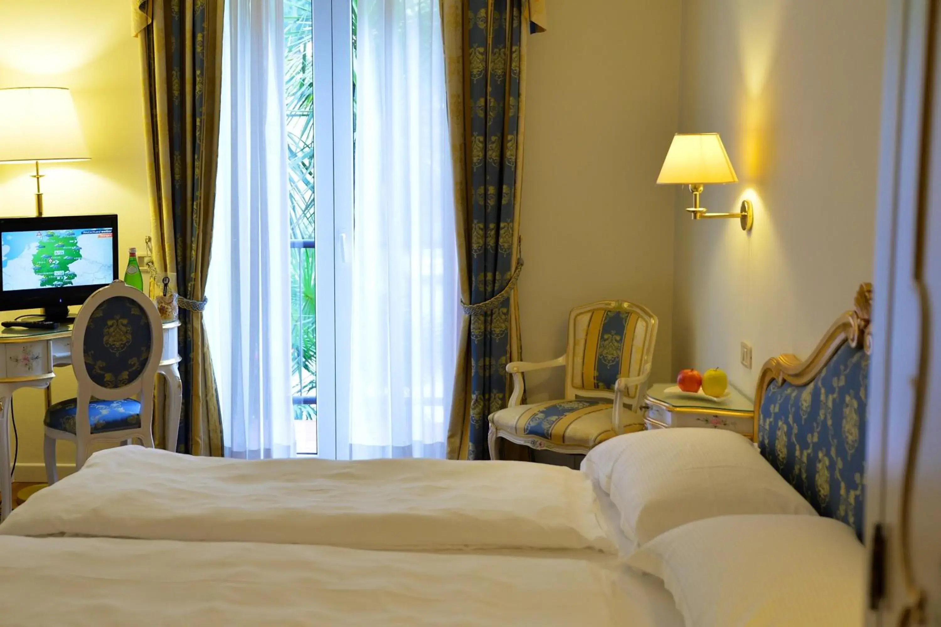 Bed in Hotel Villa Miravalle
