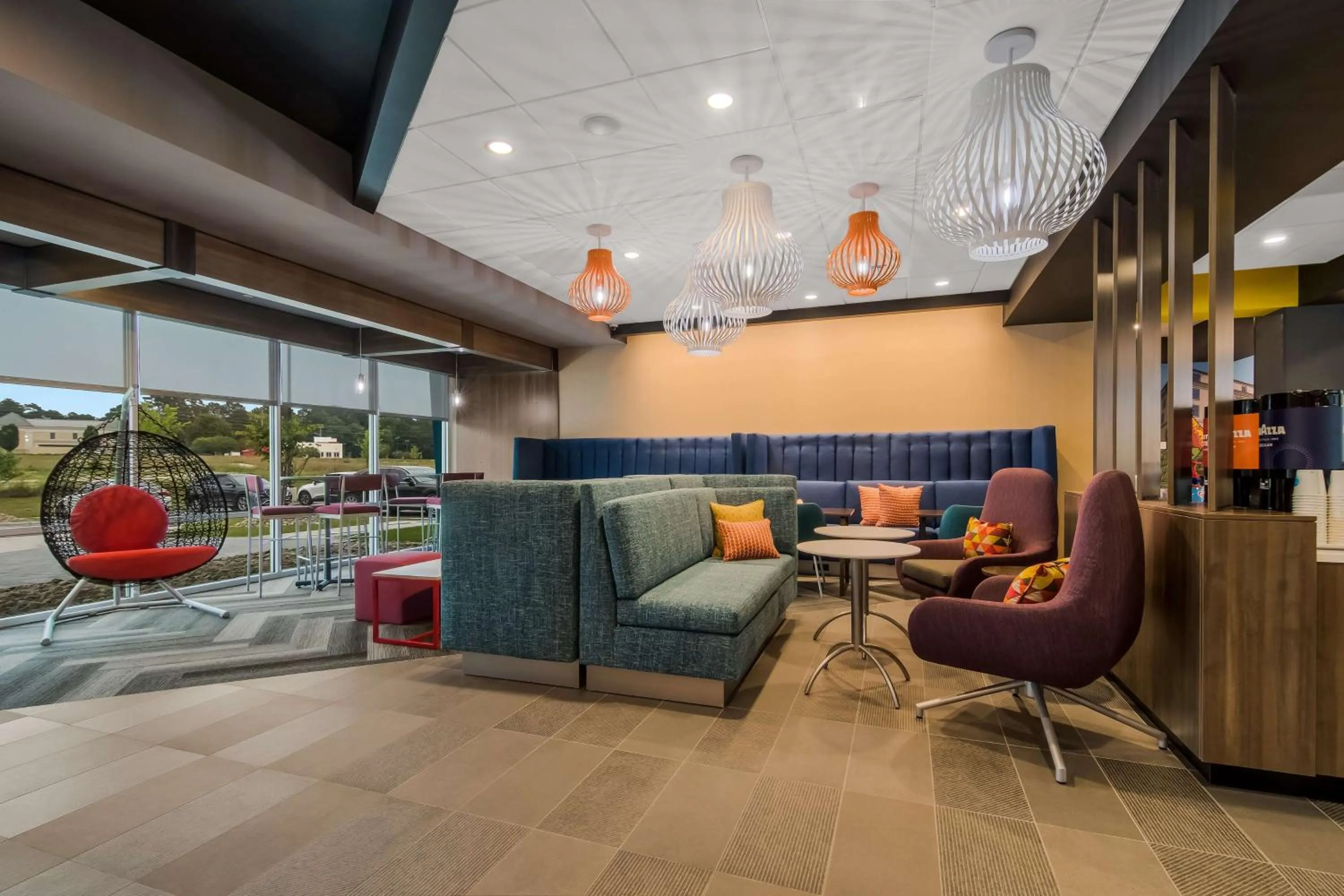 Lobby or reception in Tru By Hilton Wilson