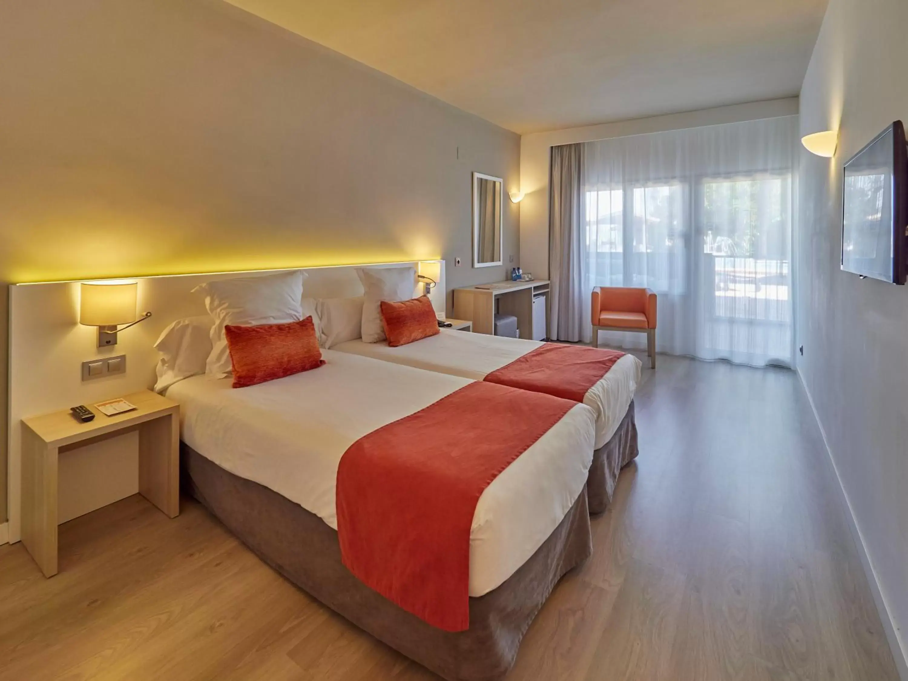 Bed in BQ Augusta Hotel Bed in BQ Augusta Hotel