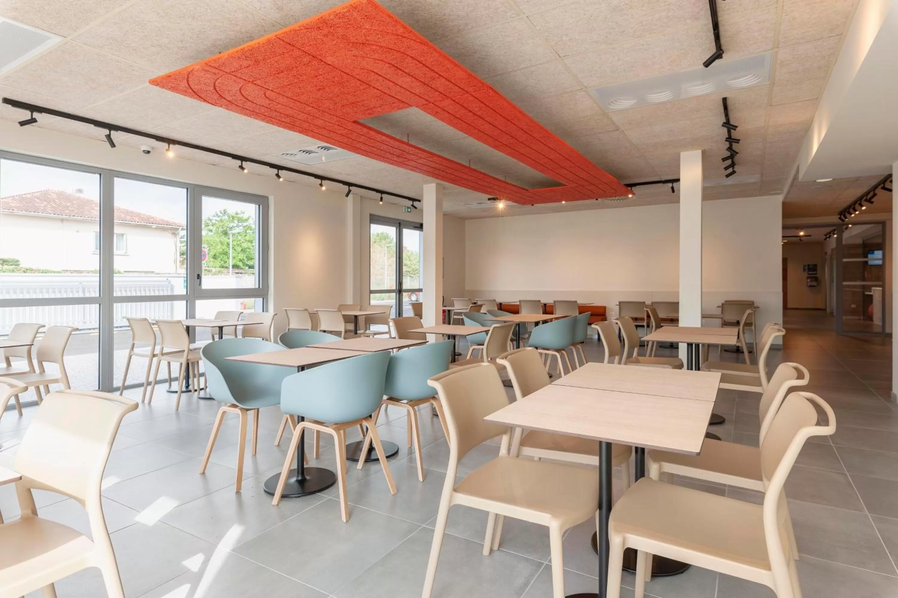 Restaurant/places to eat in Ibis Budget Mont De Marsan