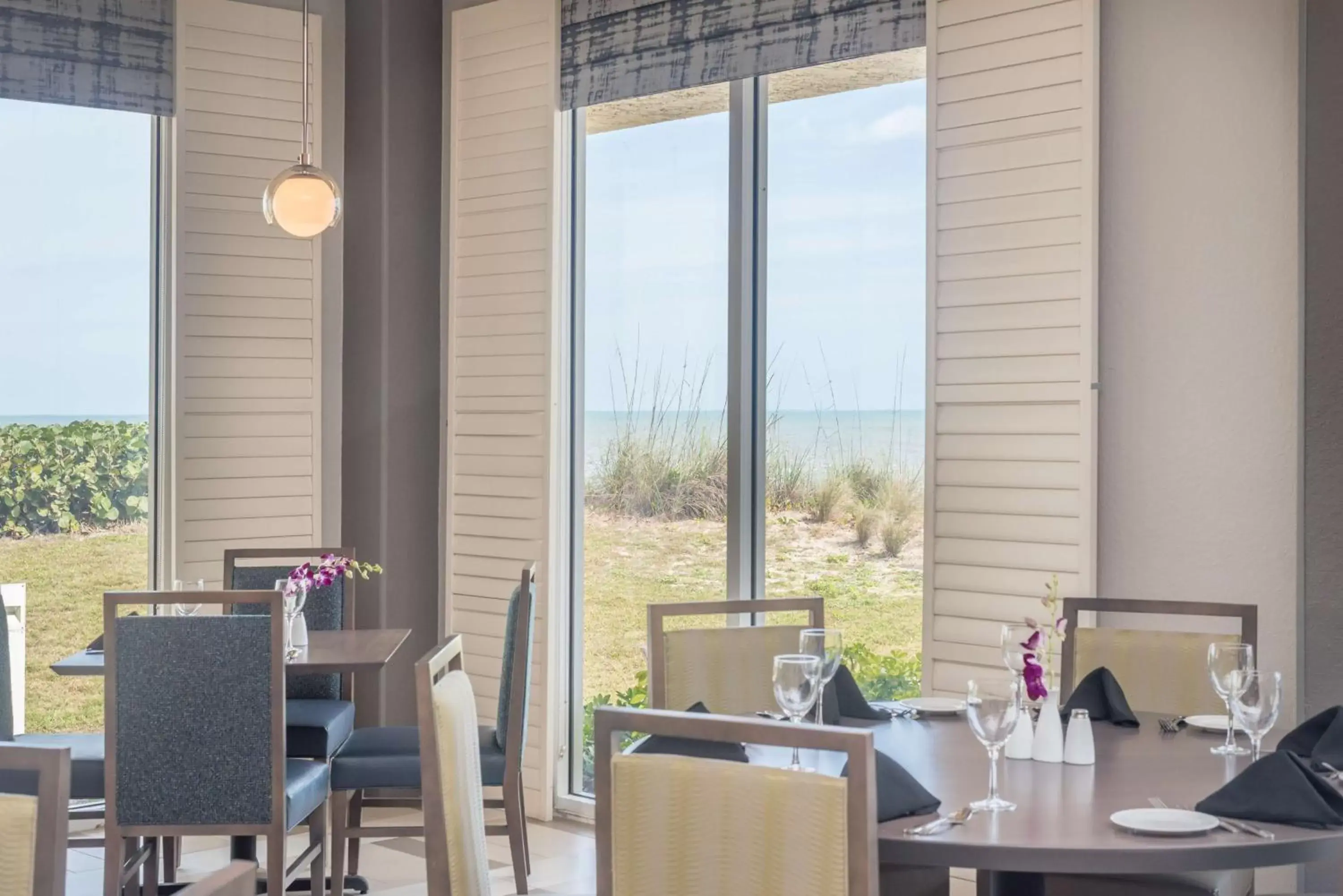 Restaurant/Places to Eat in Hilton Melbourne Beach Oceanfront