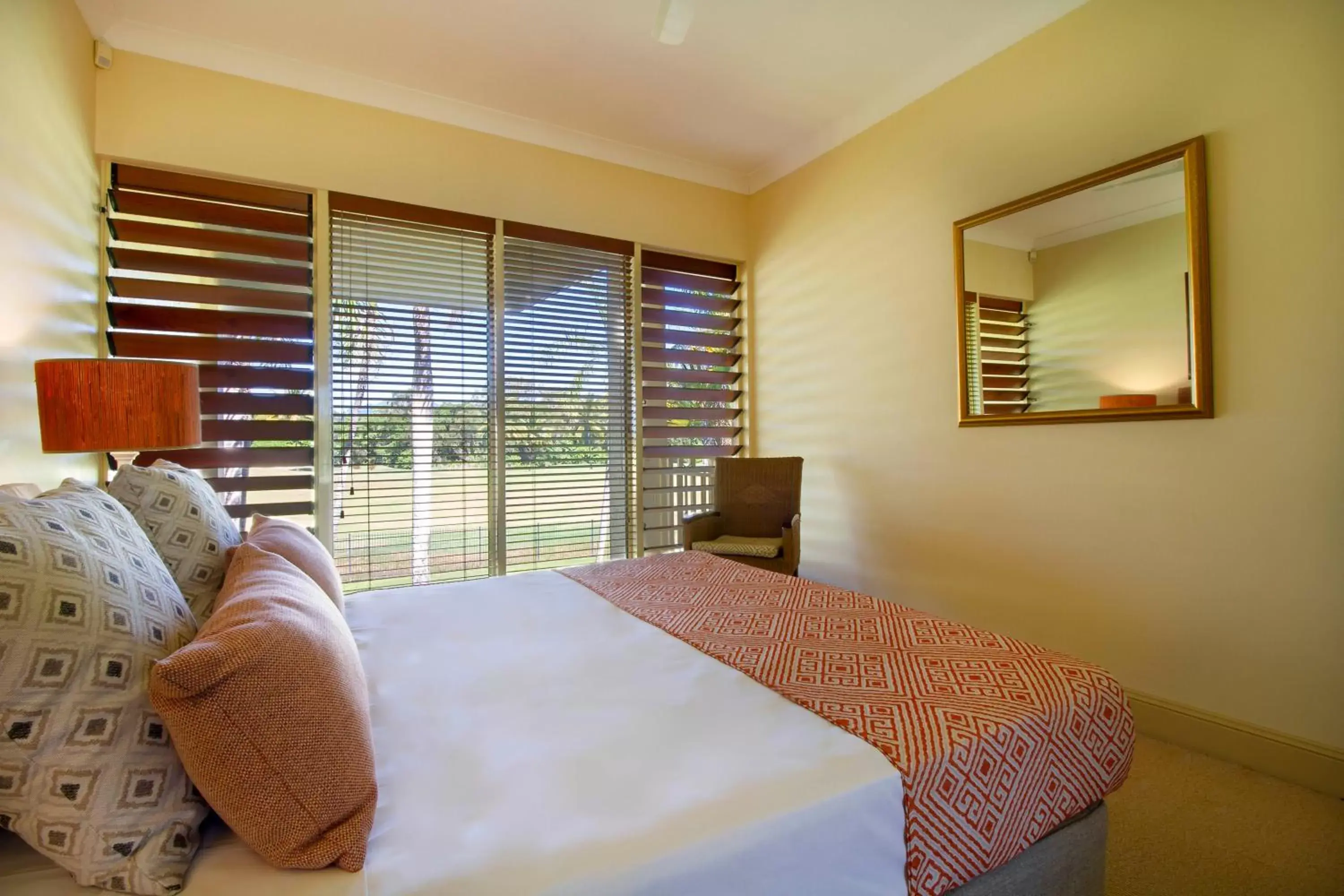 Bedroom, Bed in Paradise Links Resort Port Douglas