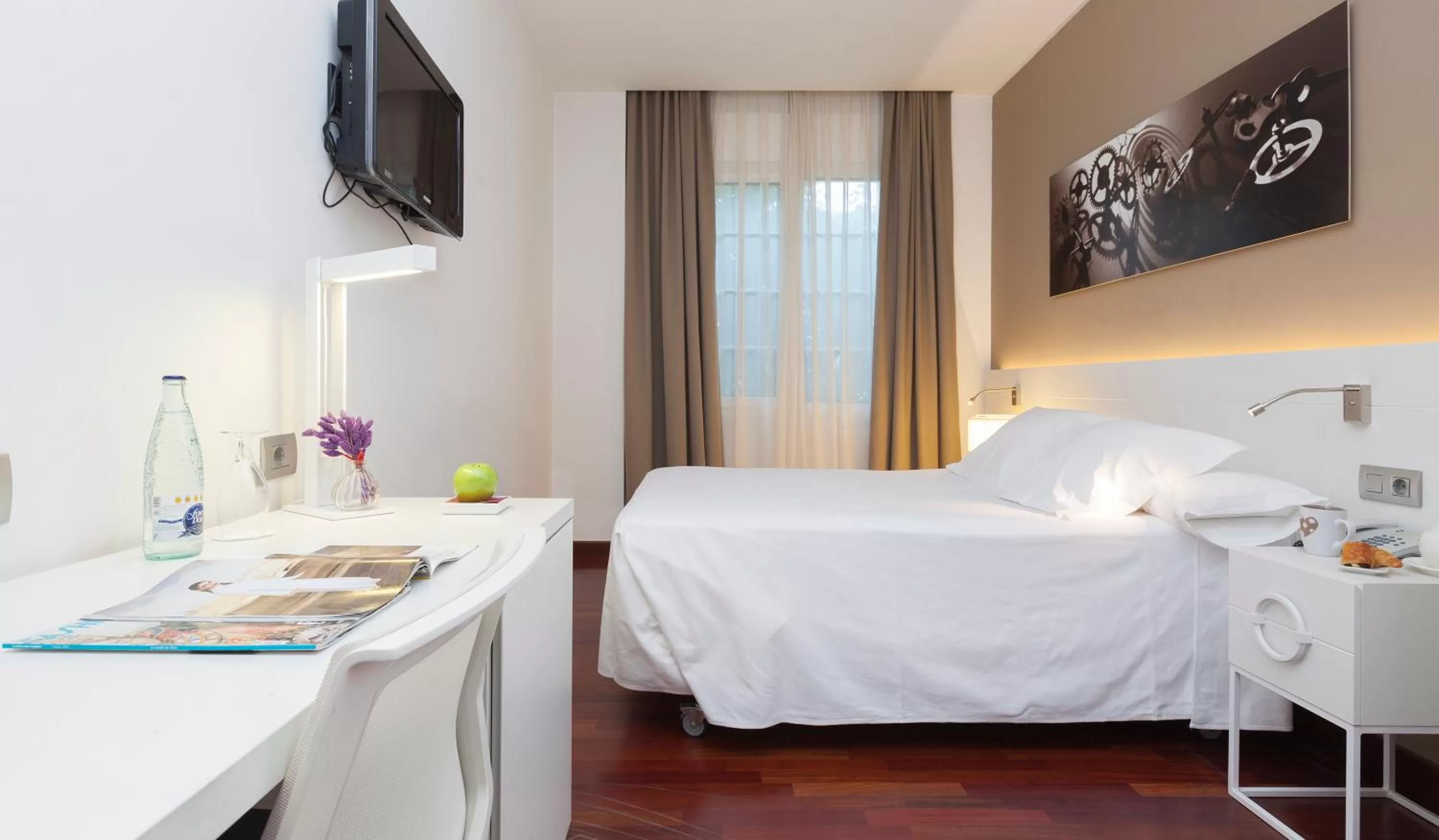 Bedroom, Bed in URH Ciutat de Mataró