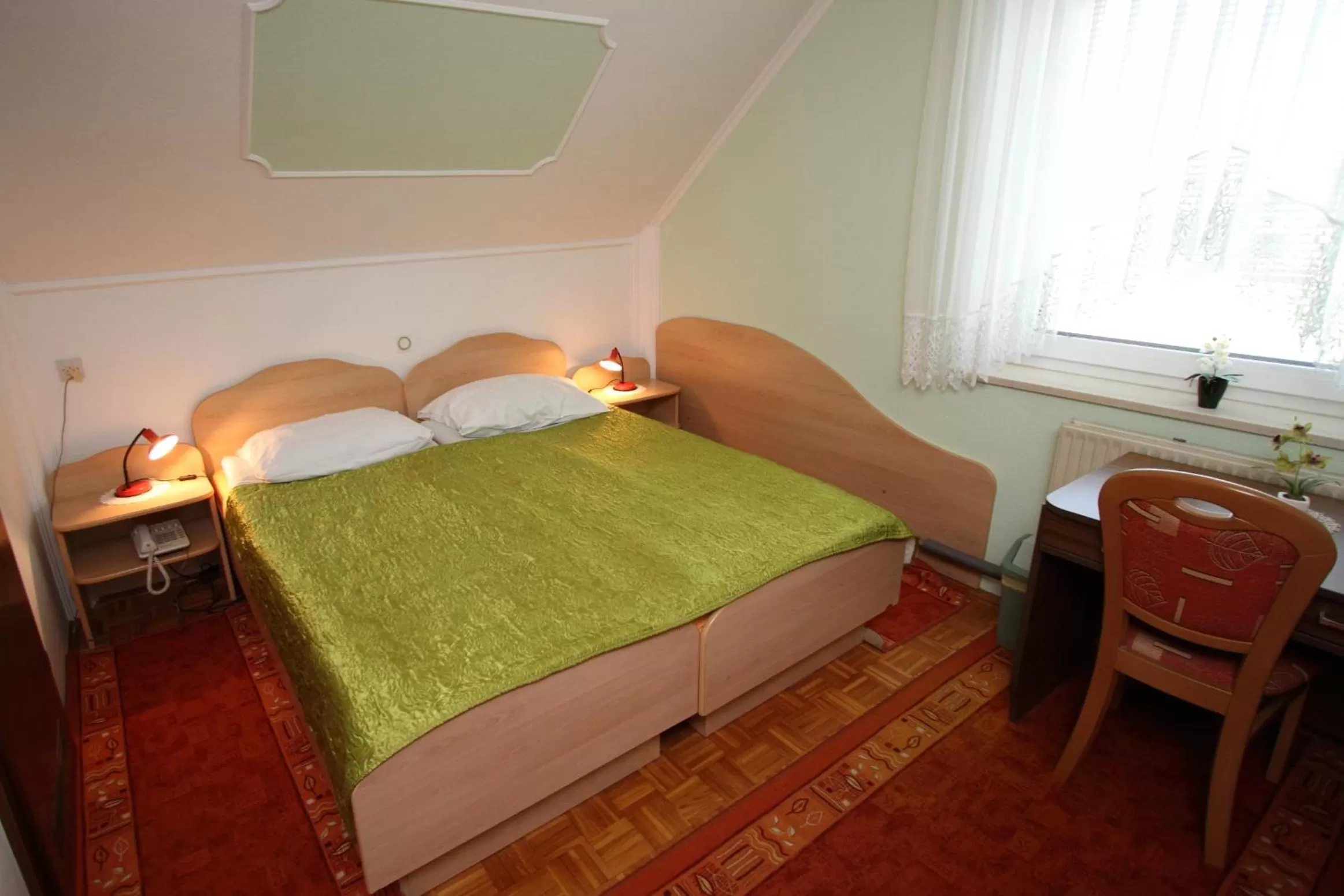 Bed in Rooms & Apartments Jana