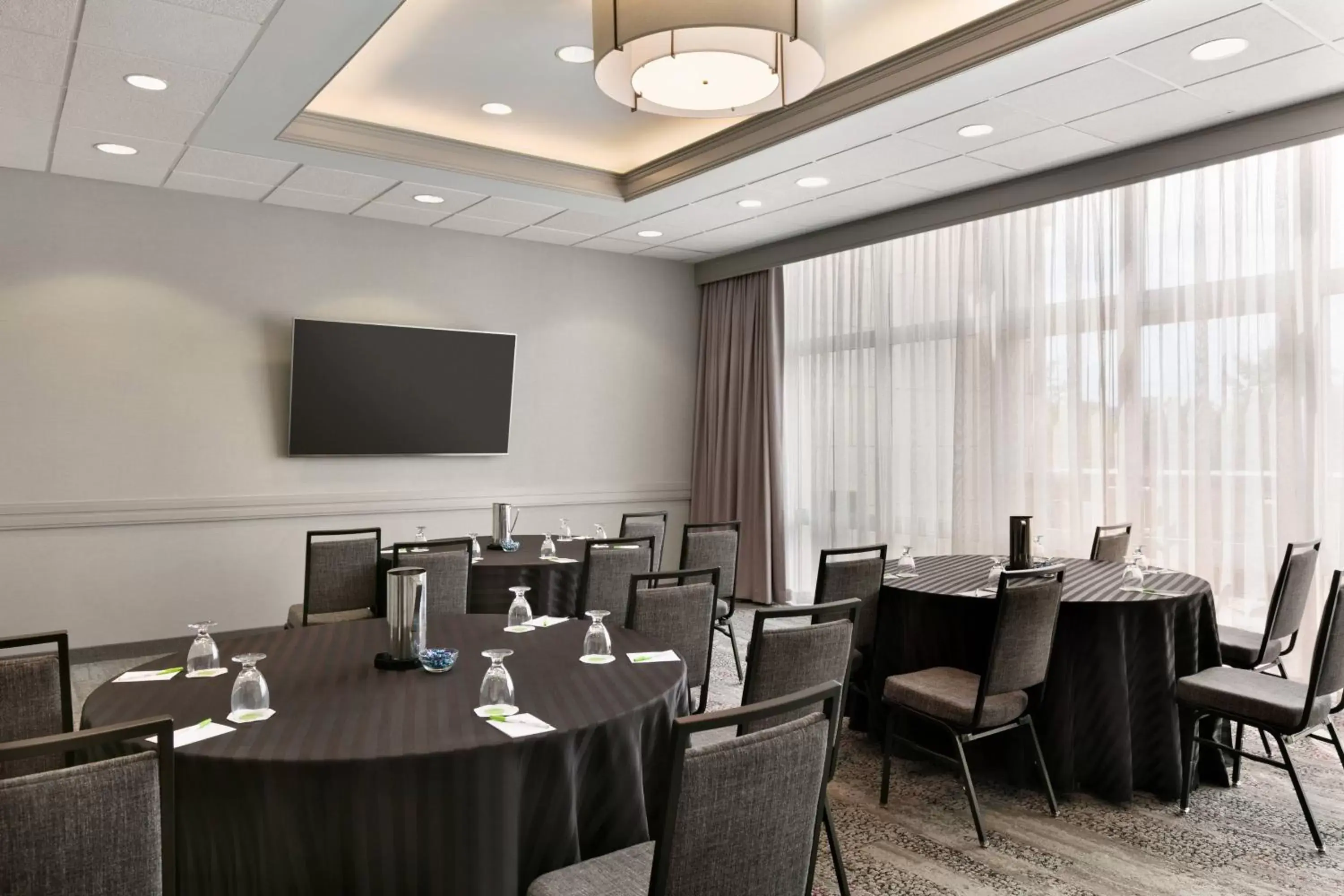 Meeting/conference room in Courtyard by Marriott Tysons McLean