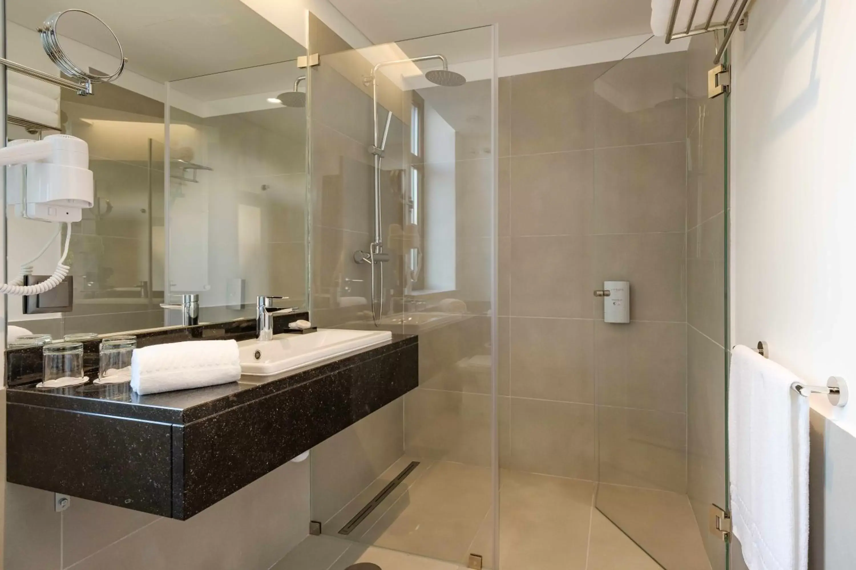Shower, Bathroom in SDivine Fatima Hotel, Congress & Spirituality