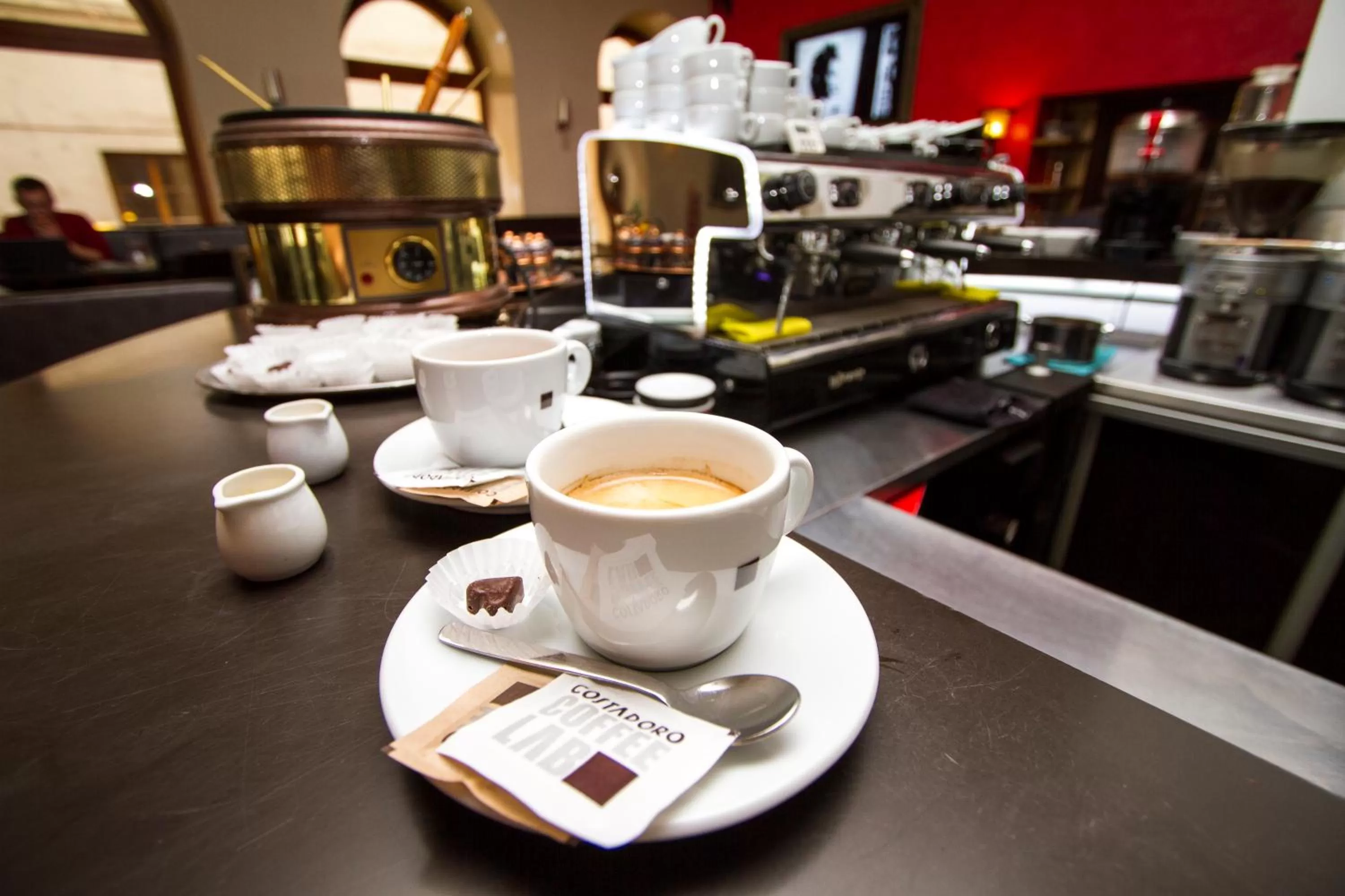 Restaurant/places to eat in Hotel Grand