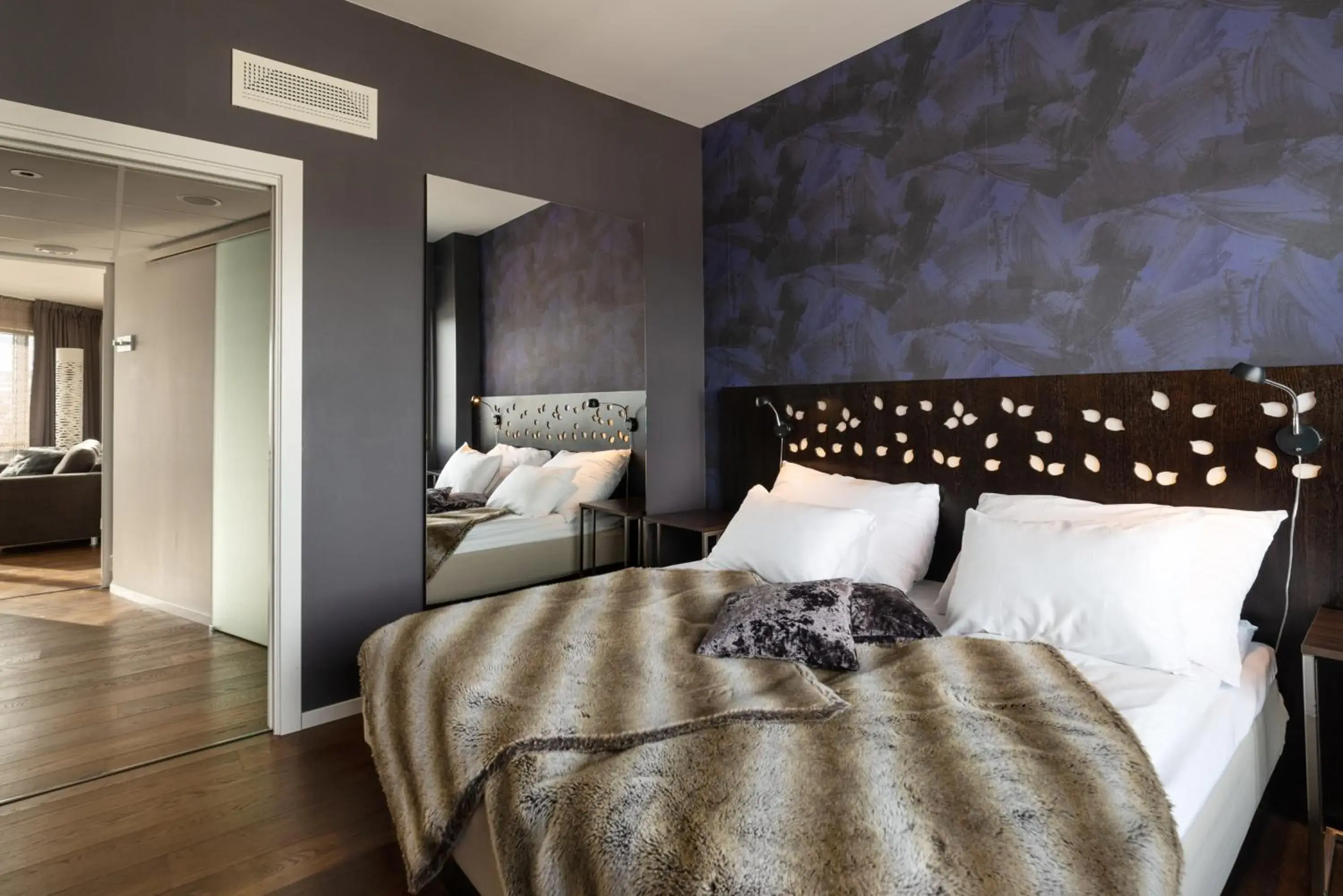 Bedroom, Bed in Quality Hotel Strand Gjøvik